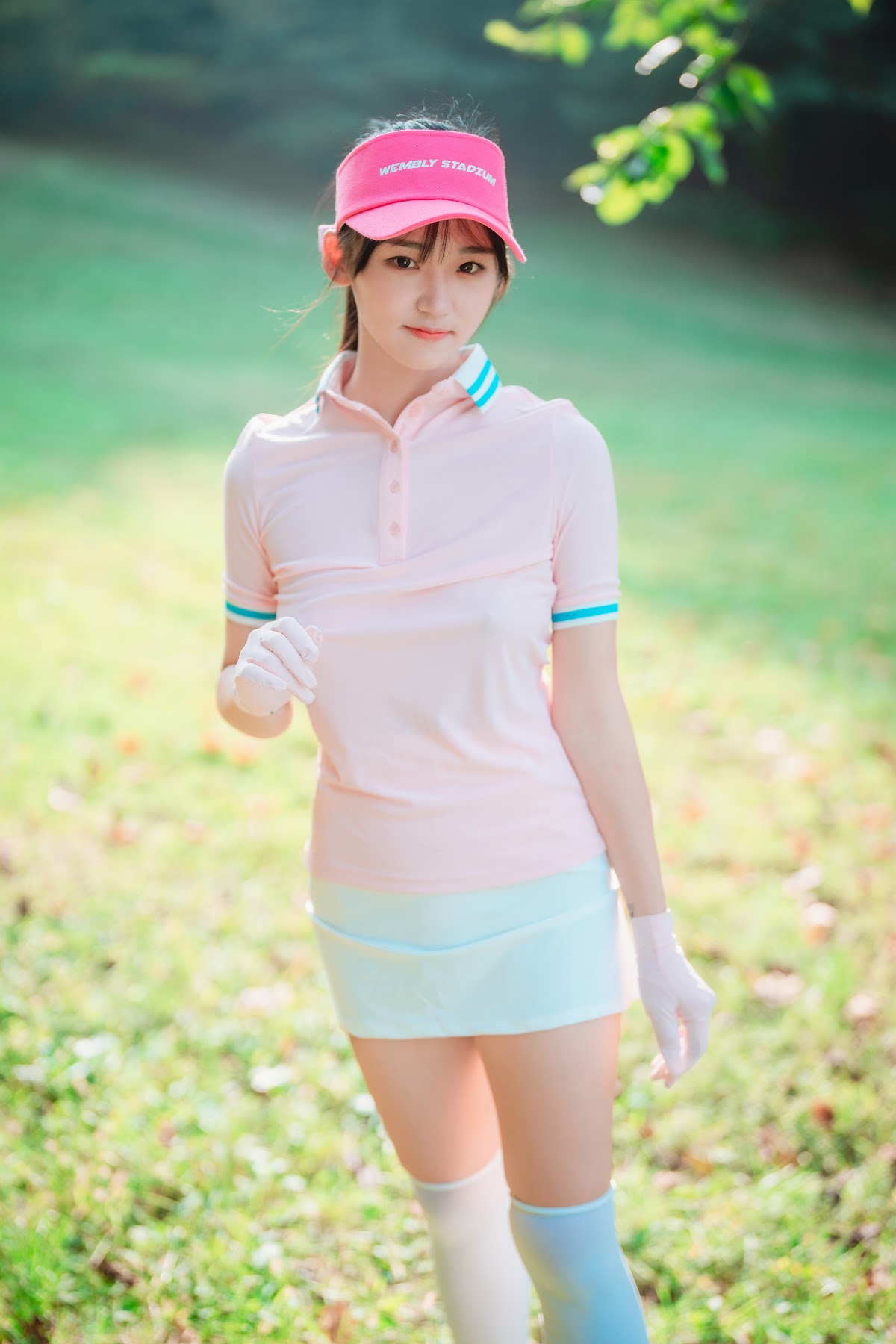 DJAWA Photo – HENDOONG (혠둥이) – On Green - P84