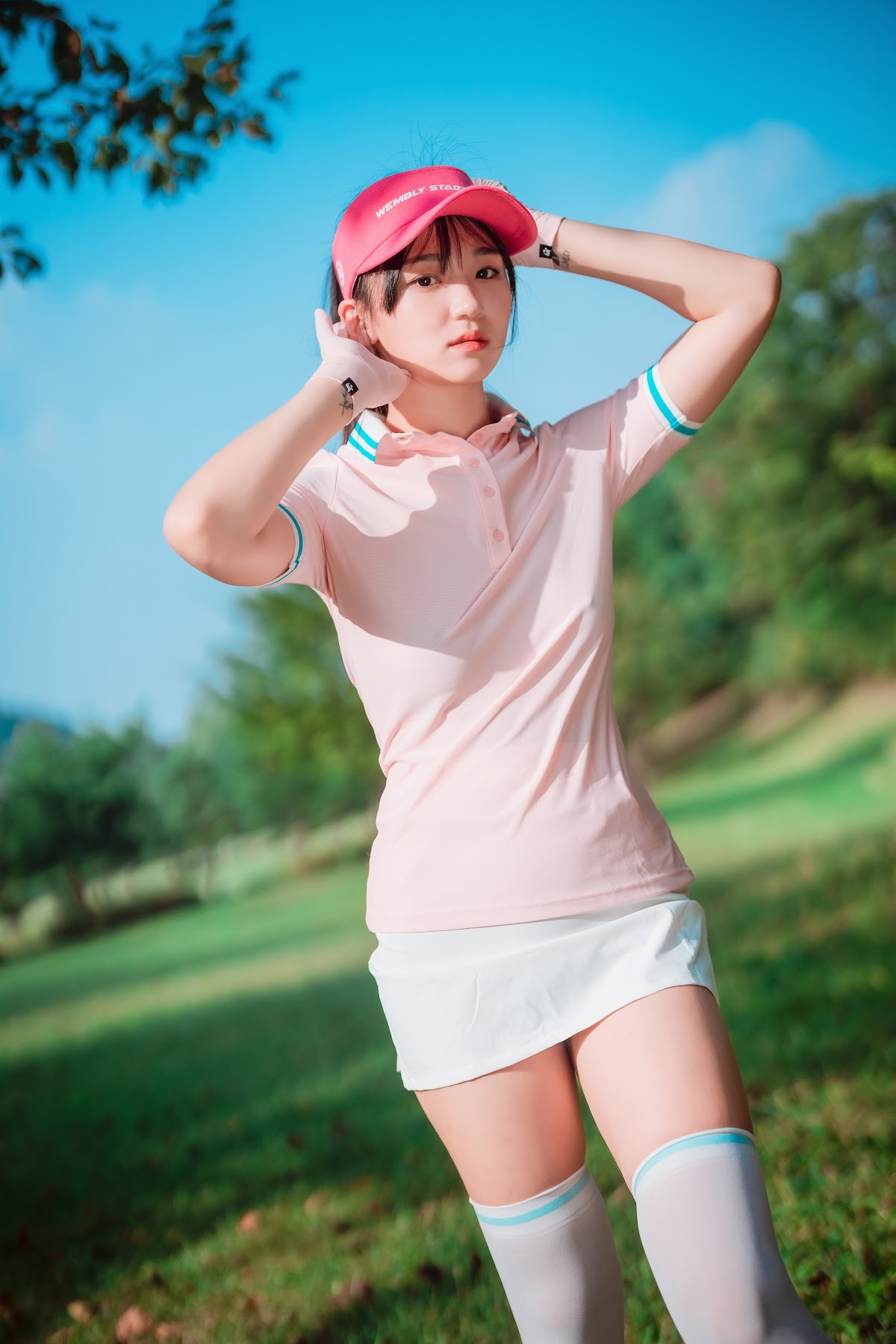 DJAWA Photo – HENDOONG (혠둥이) – On Green - P86