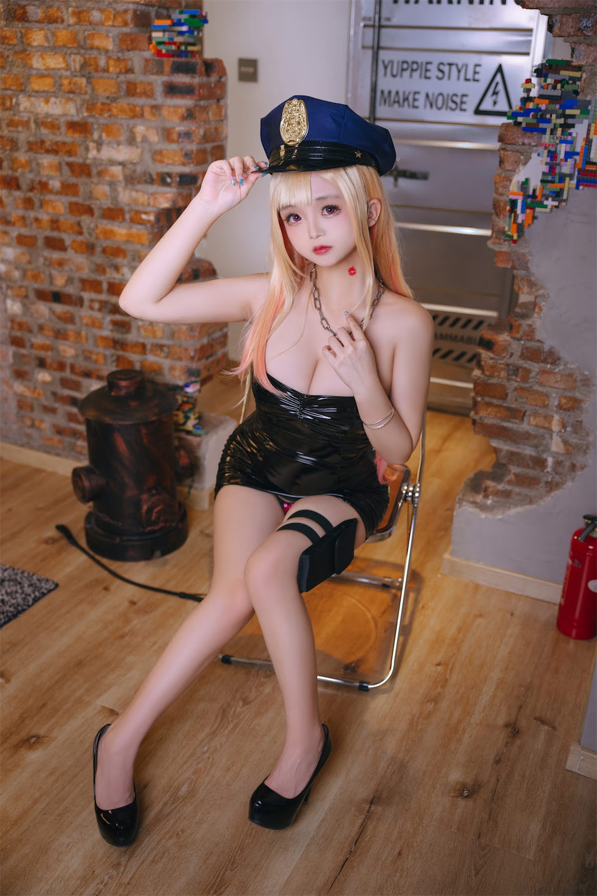 Coser@日奈娇 – 喜多川海梦女警 - P48