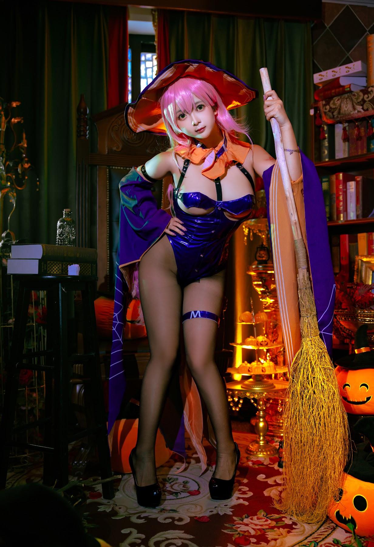Coser@日奈娇 – 孟菲斯 - P11
