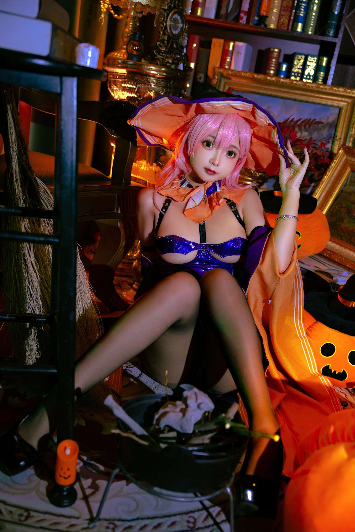 Coser@日奈娇 – 孟菲斯 - P12