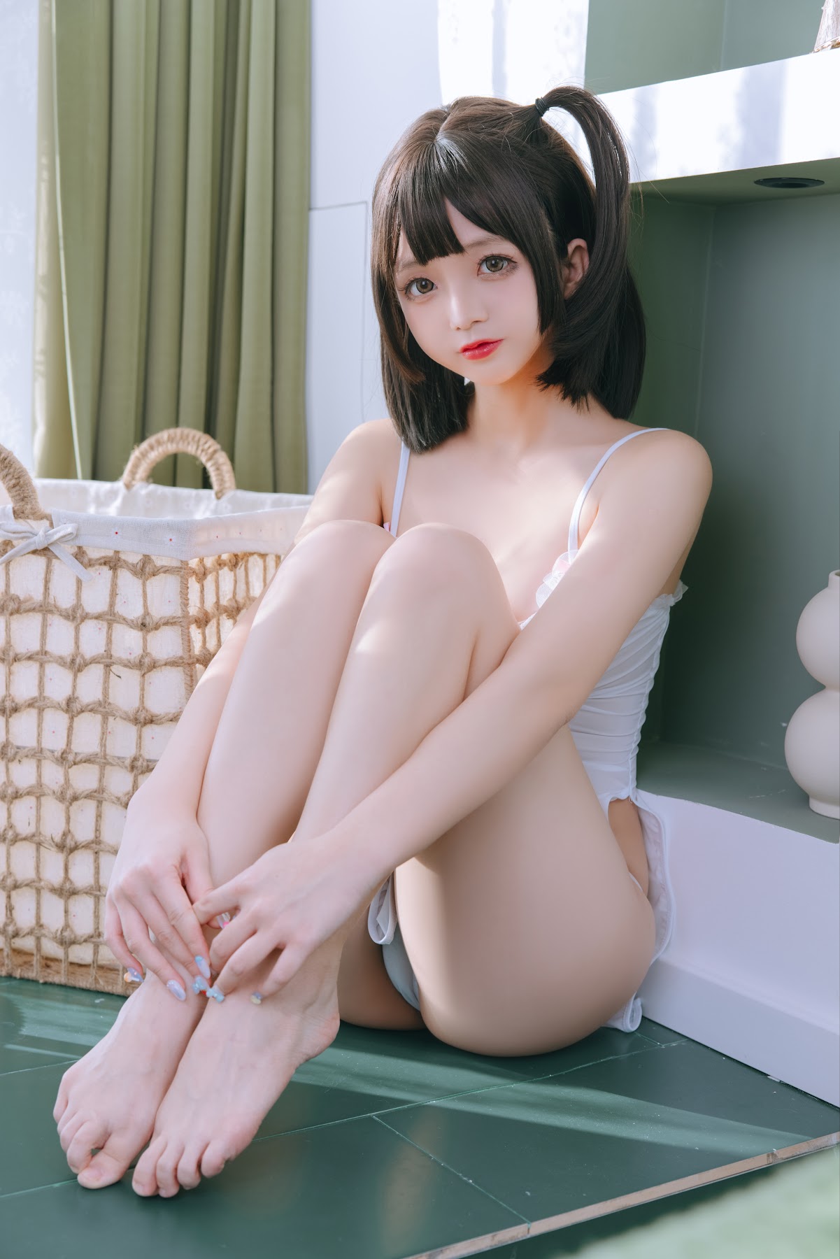 Coser@日奈娇 – 湿身小白裙 - P22