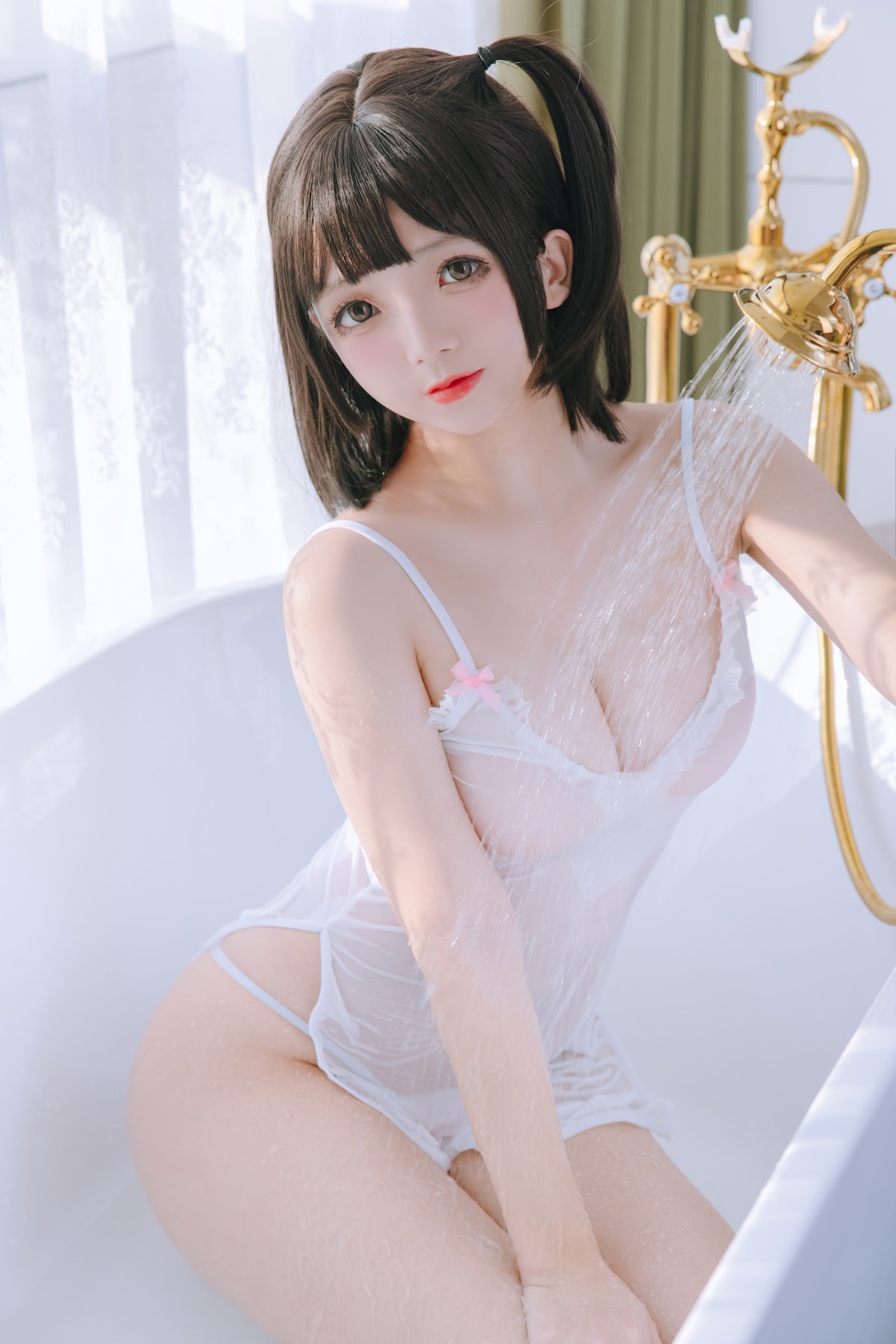 Coser@日奈娇 – 湿身小白裙 - P45