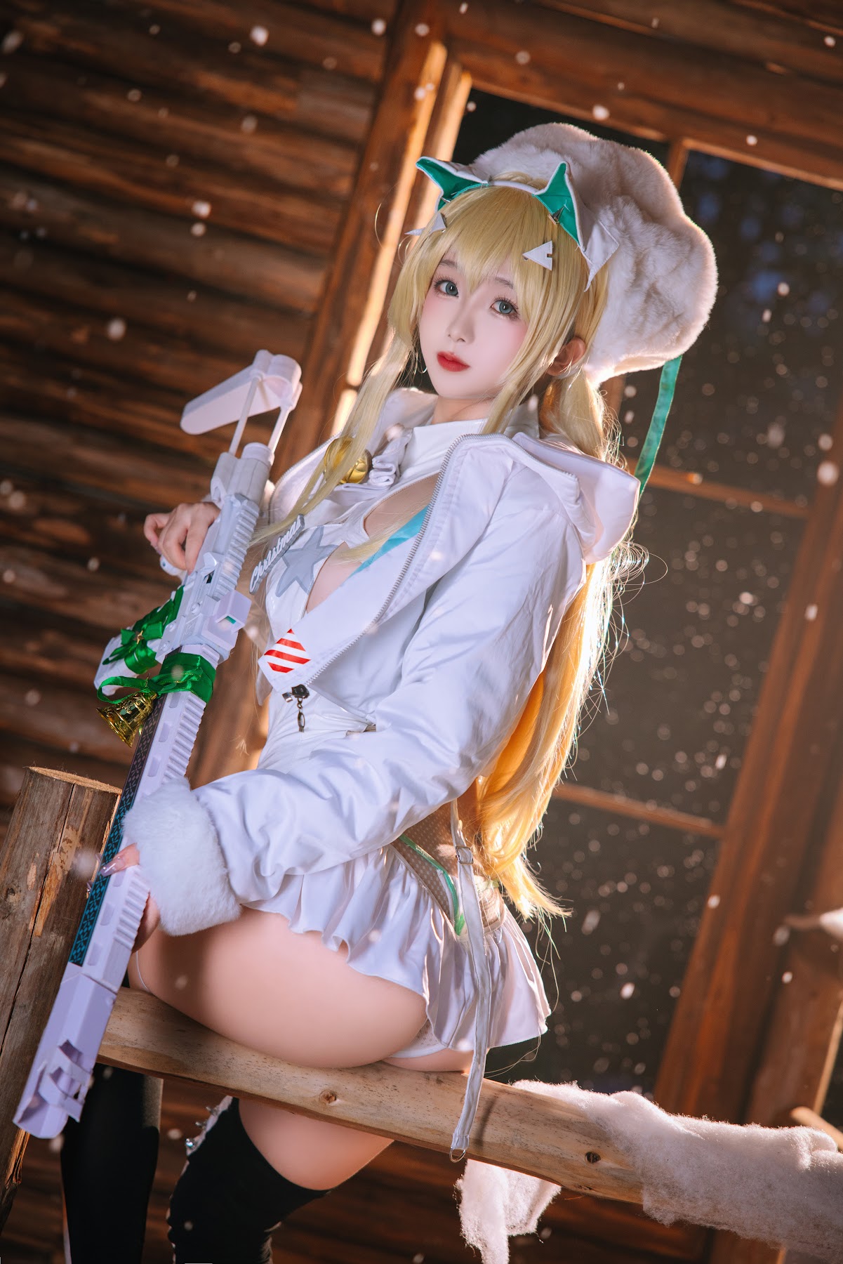 Coser@日奈娇 – 胜利女神 妮姬露菲 - P15