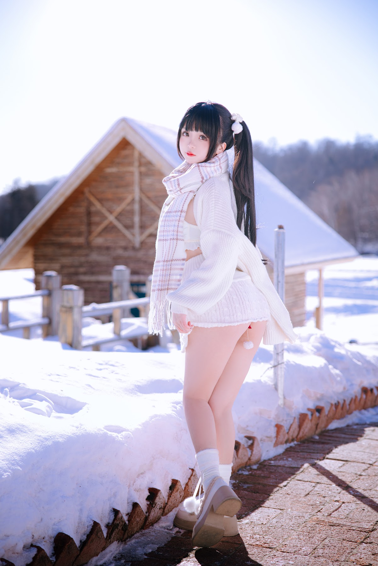 Coser@日奈娇 – 雪地少女 - P19