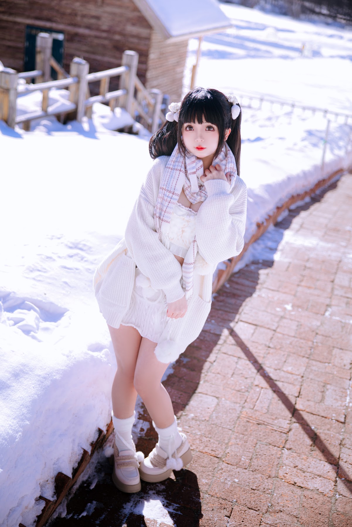 Coser@日奈娇 – 雪地少女 - P21