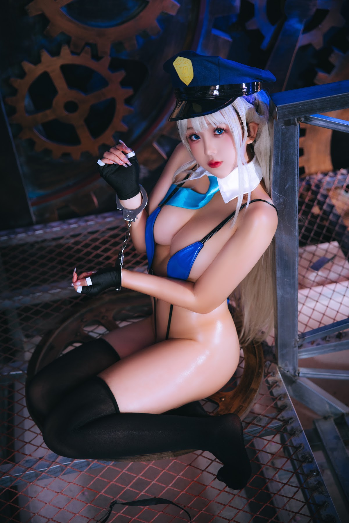 Coser@日奈娇 – 飞鸟马时女警 - P18
