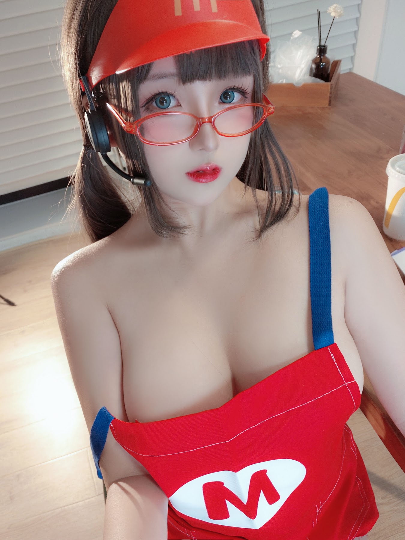 Coser@日奈娇 – 麦乐送 - P21