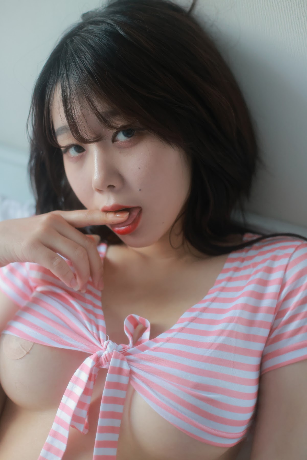 Zia (지아) – “H” Touch - P88