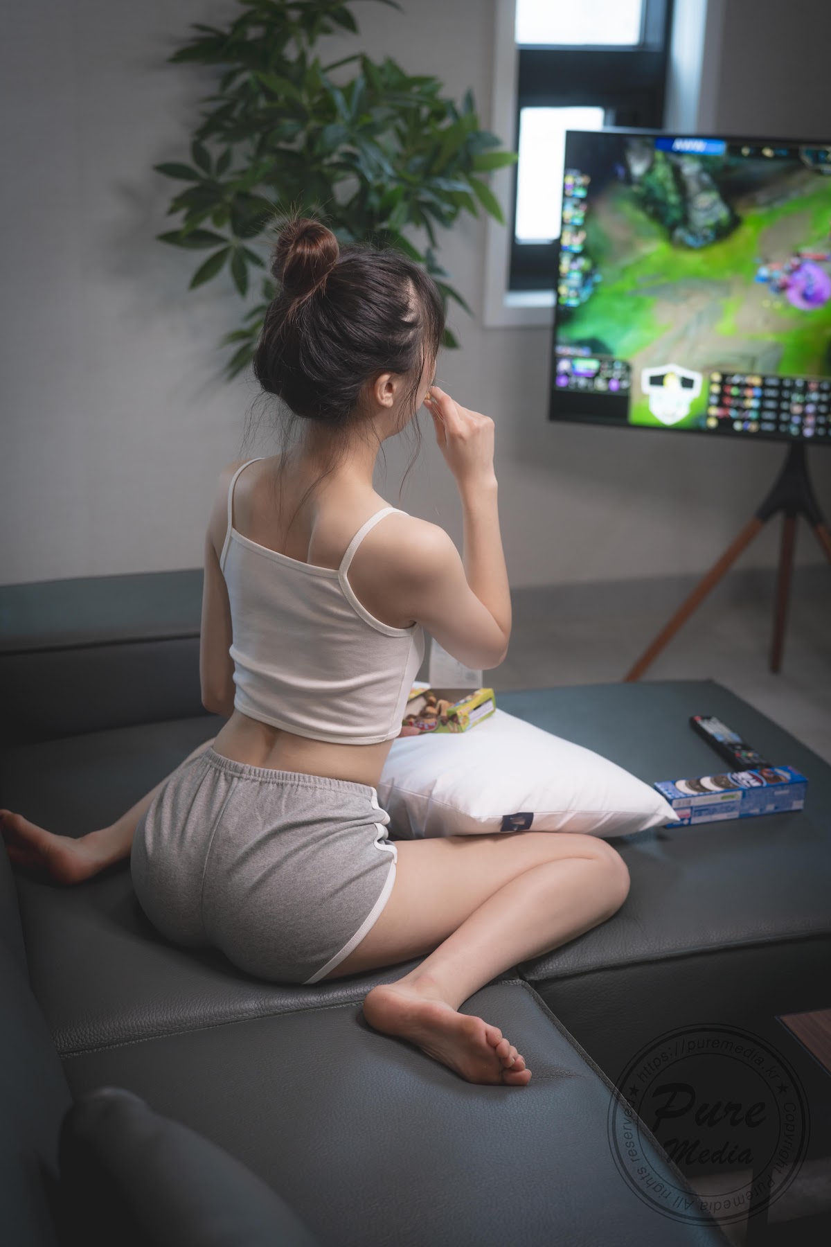 Pure Media Vol.250 Hina (히나) – The Raped Influencer Girl - P72