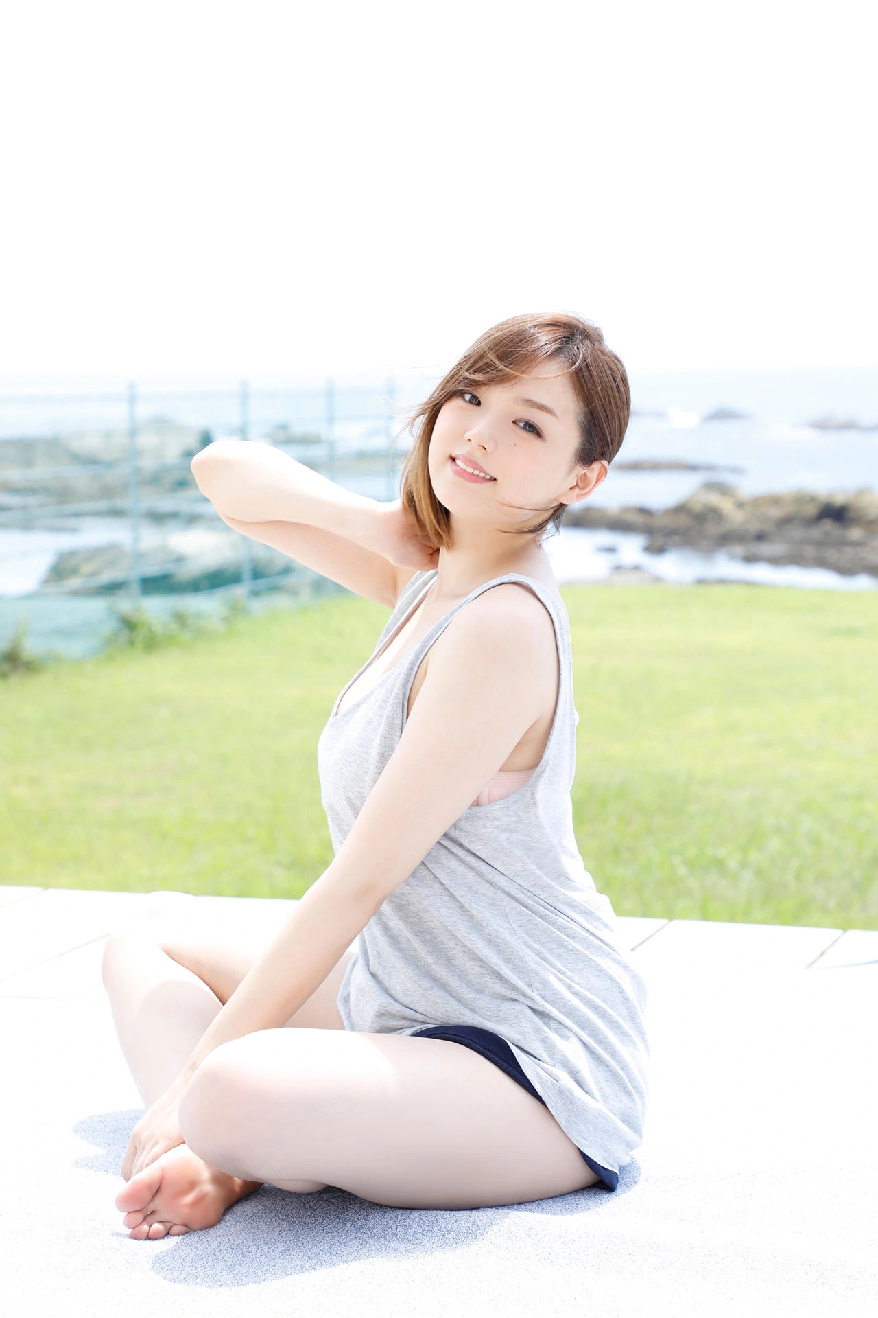 Ai Shinozaki 篠崎愛, 写真集 「愛 My Me 必撮！まるごと☆」 Set.01 - P6