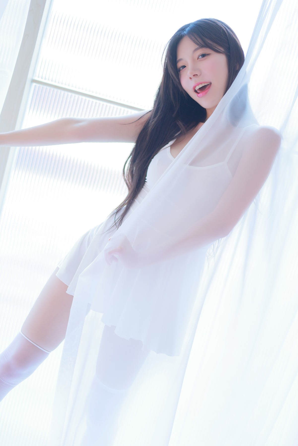 쏘블리 (@leeesovely) – Apr 2023 - P148