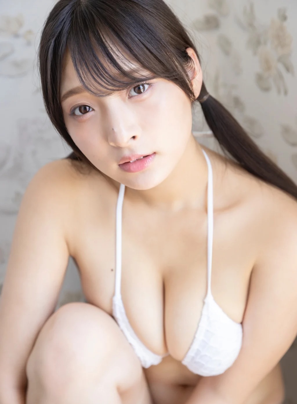 [JP] Misaki Sawa (沢美沙樹): 【デジタル限定 GJ PHOTO BOOK】写真集「さわみごろ」 (90 photos) - P11
