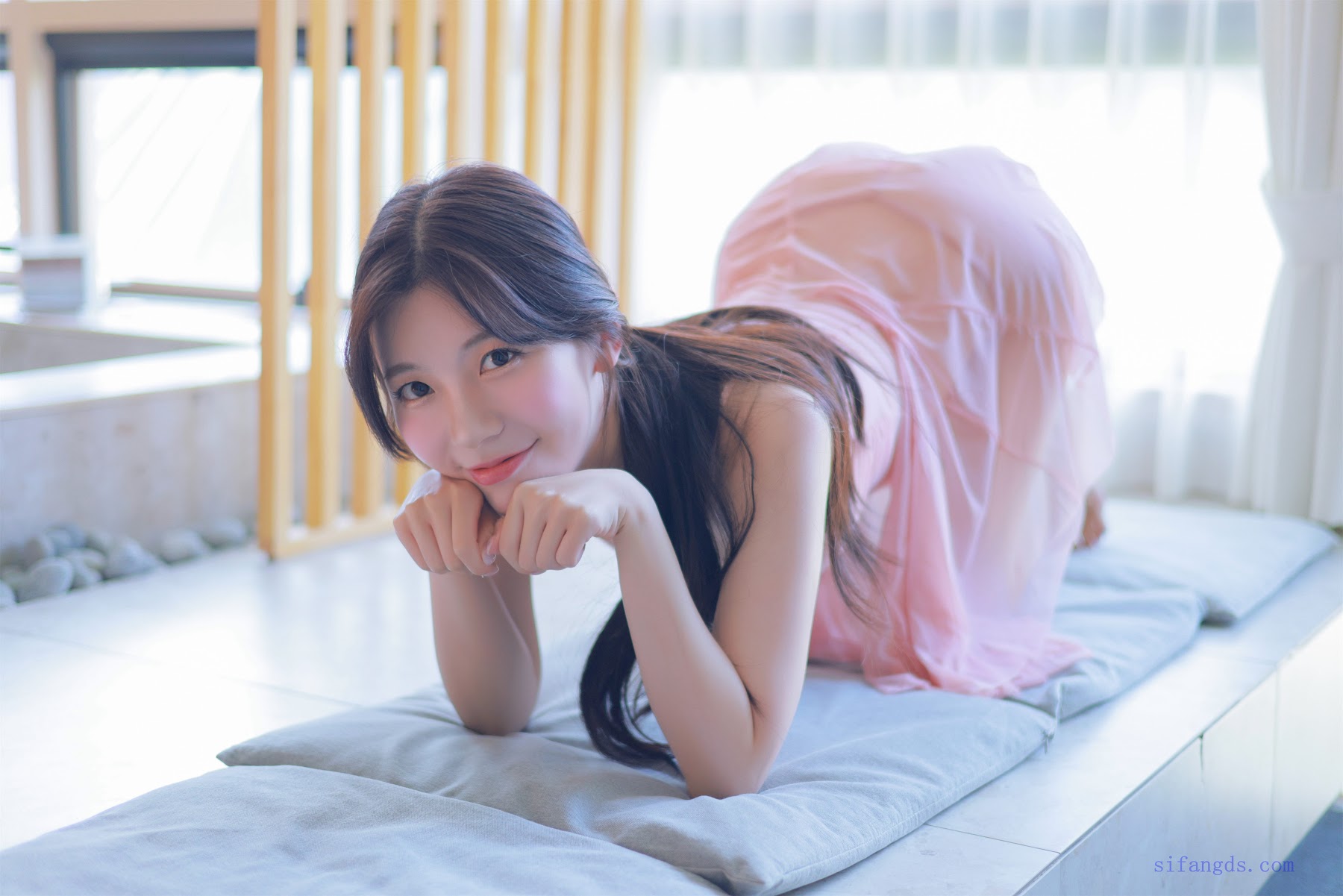 쏘블리 (@leeesovely) – Pink - P24