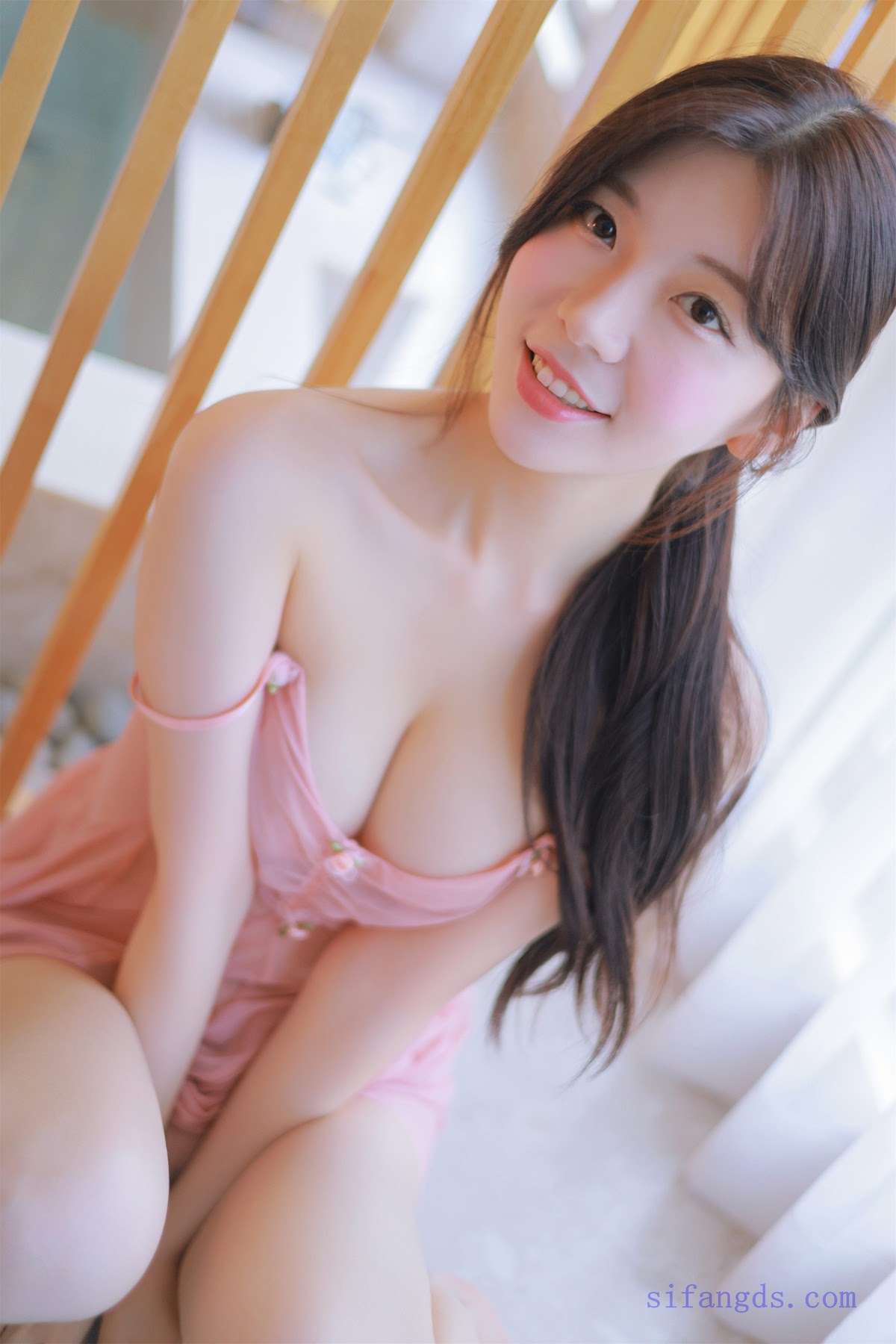 쏘블리 (@leeesovely) – Pink - P72