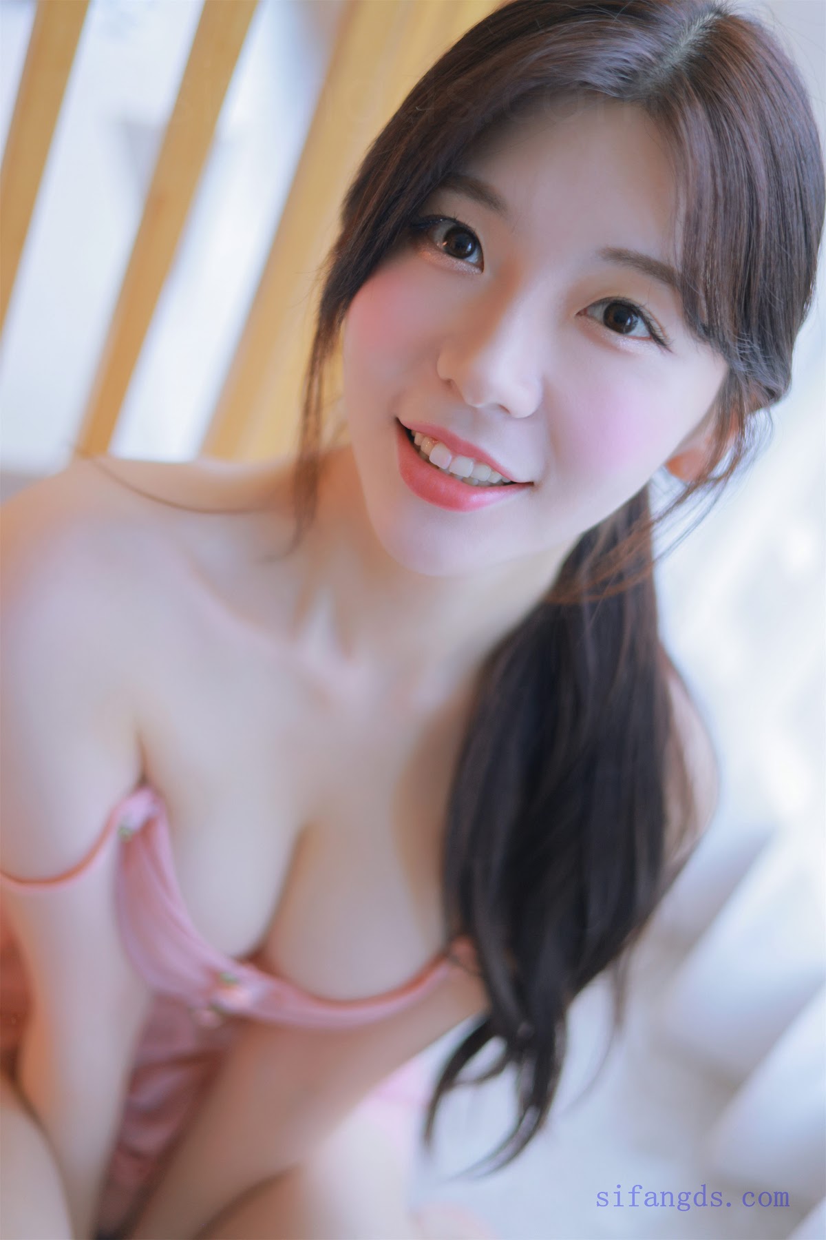 쏘블리 (@leeesovely) – Pink - P73