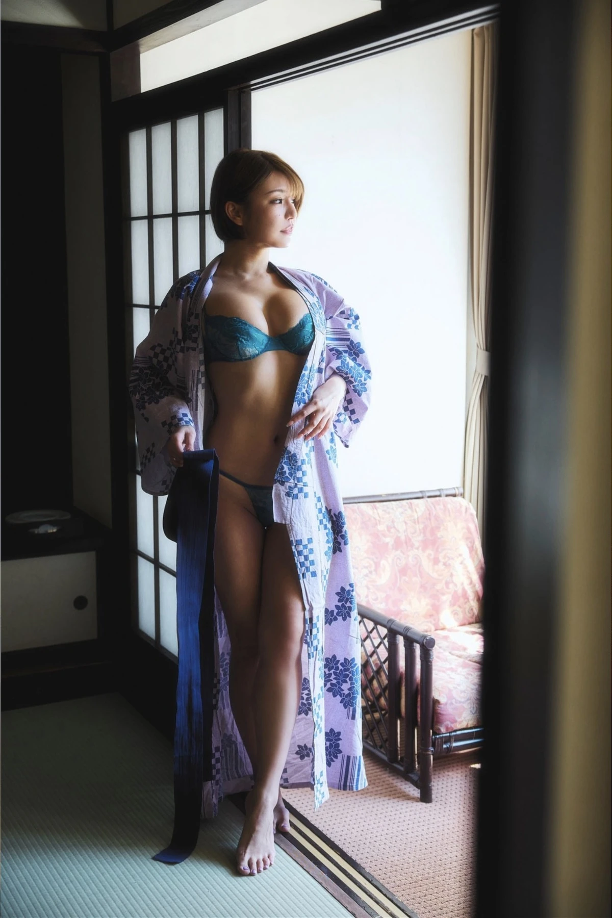 ENA エナ, SPA! デジタル写真集 元保健室の先生が放つ強烈な色気 Set.01 - P11