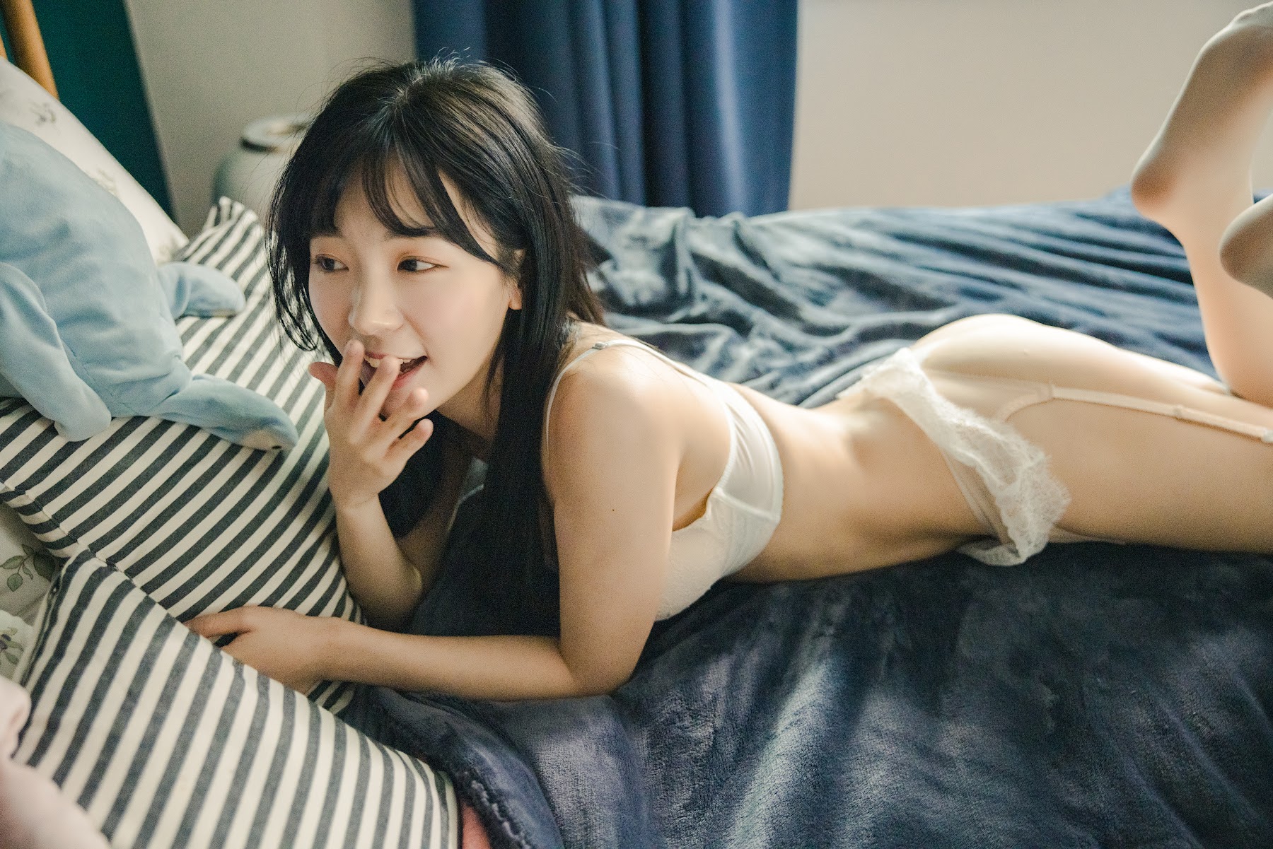 쏘블리 (@leeesovely) – Vintage - P23