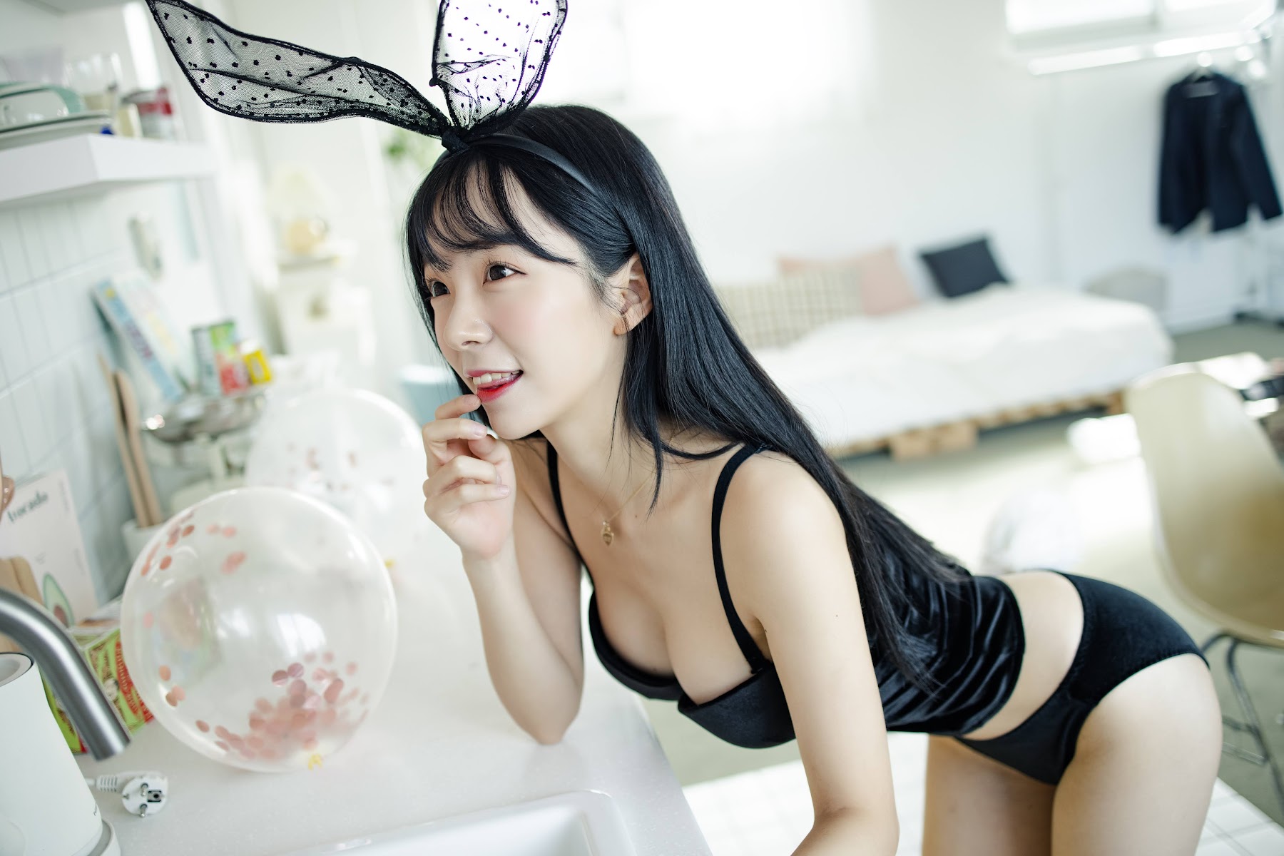 쏘블리 (@leeesovely) – HAPPY BIRTHDAY - P83