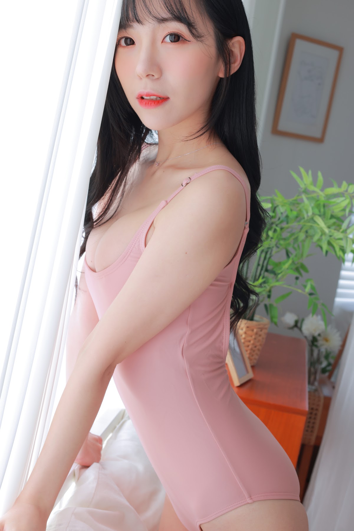 쏘블리 (@leeesovely) – Housekeeper Photo Set Collection P1 - P18