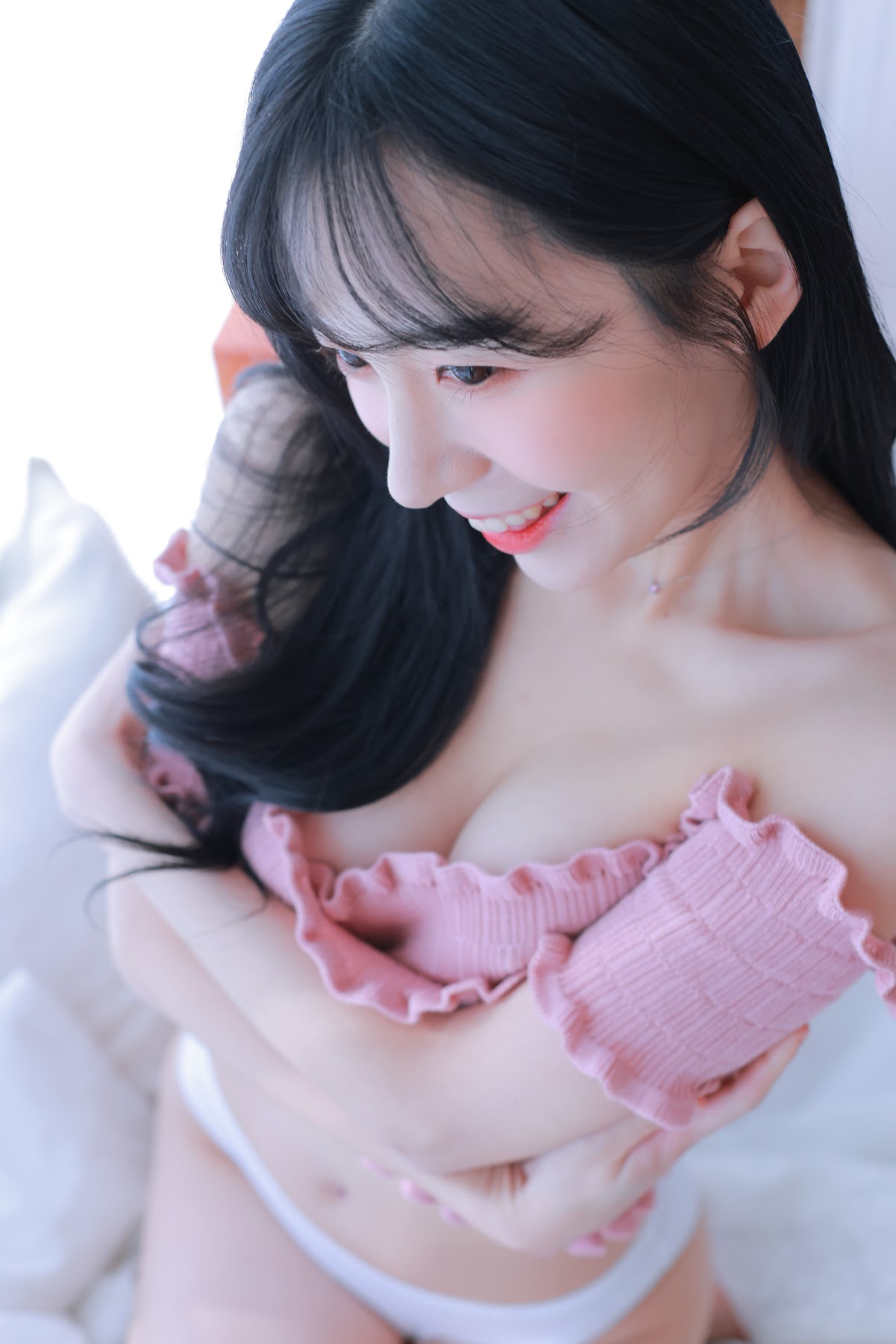 쏘블리 (@leeesovely) – Housekeeper Photo Set Collection P1 - P61