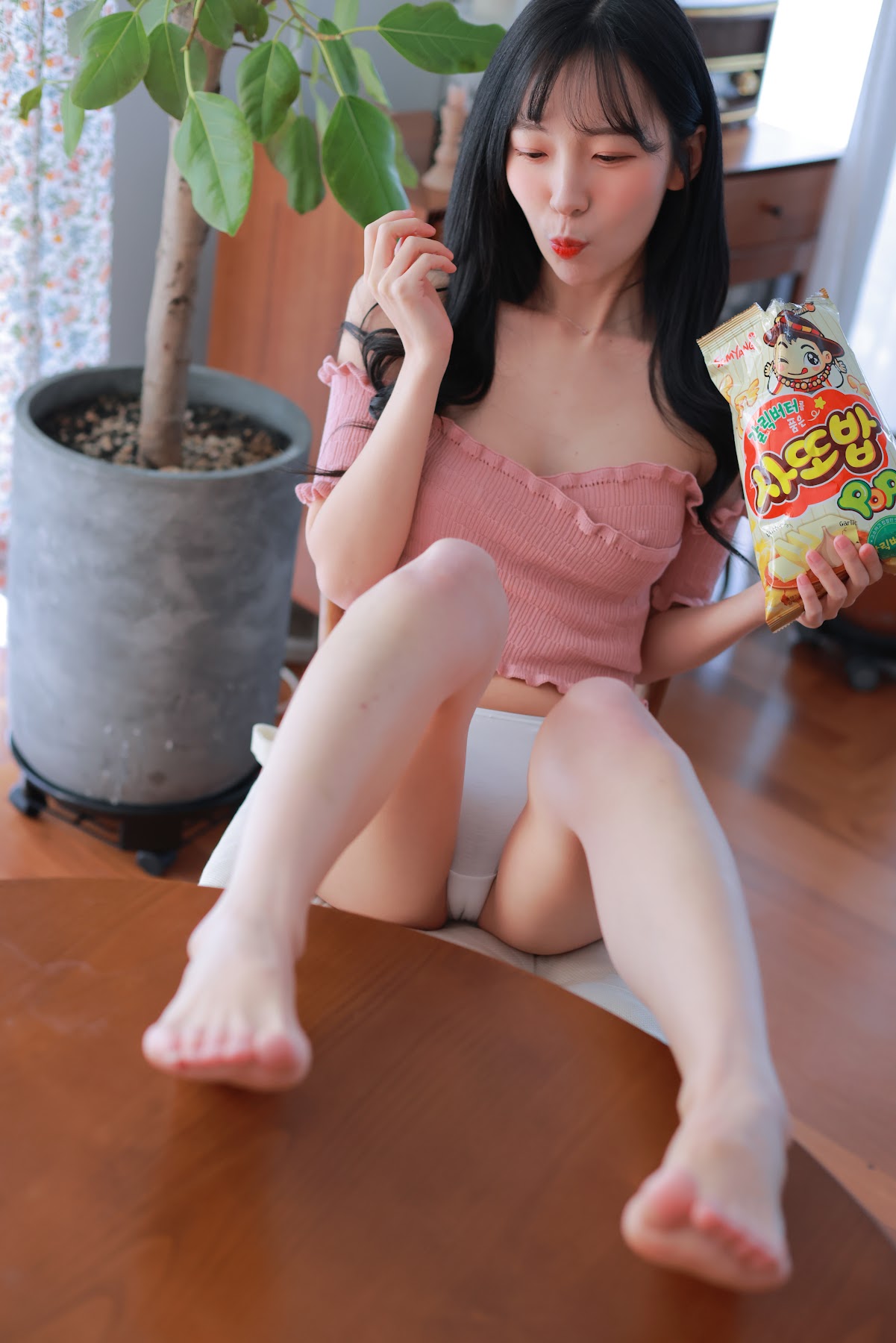 쏘블리 (@leeesovely) – Housekeeper Photo Set Collection P1 - P72