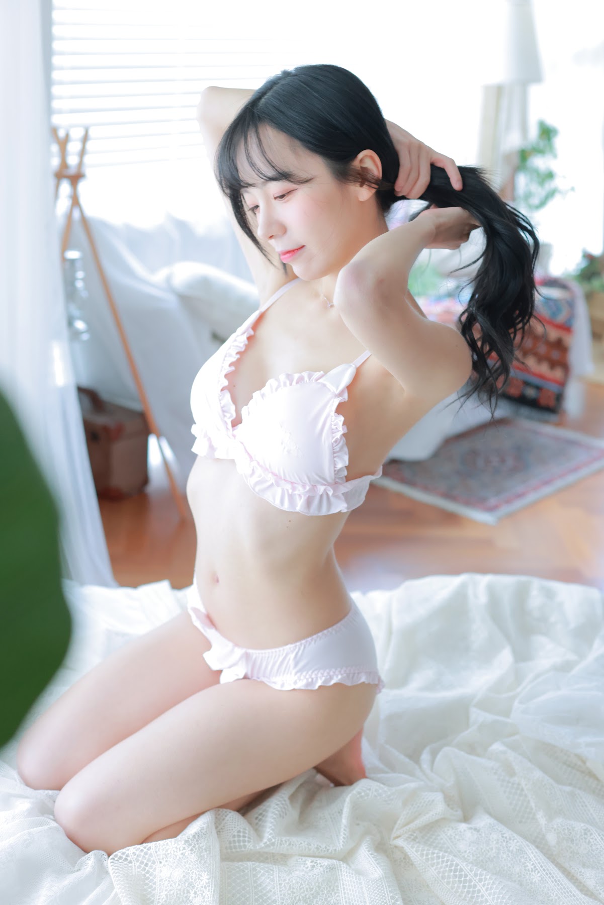 쏘블리 (@leeesovely) – Housekeeper Photo Set Collection P2 - P25