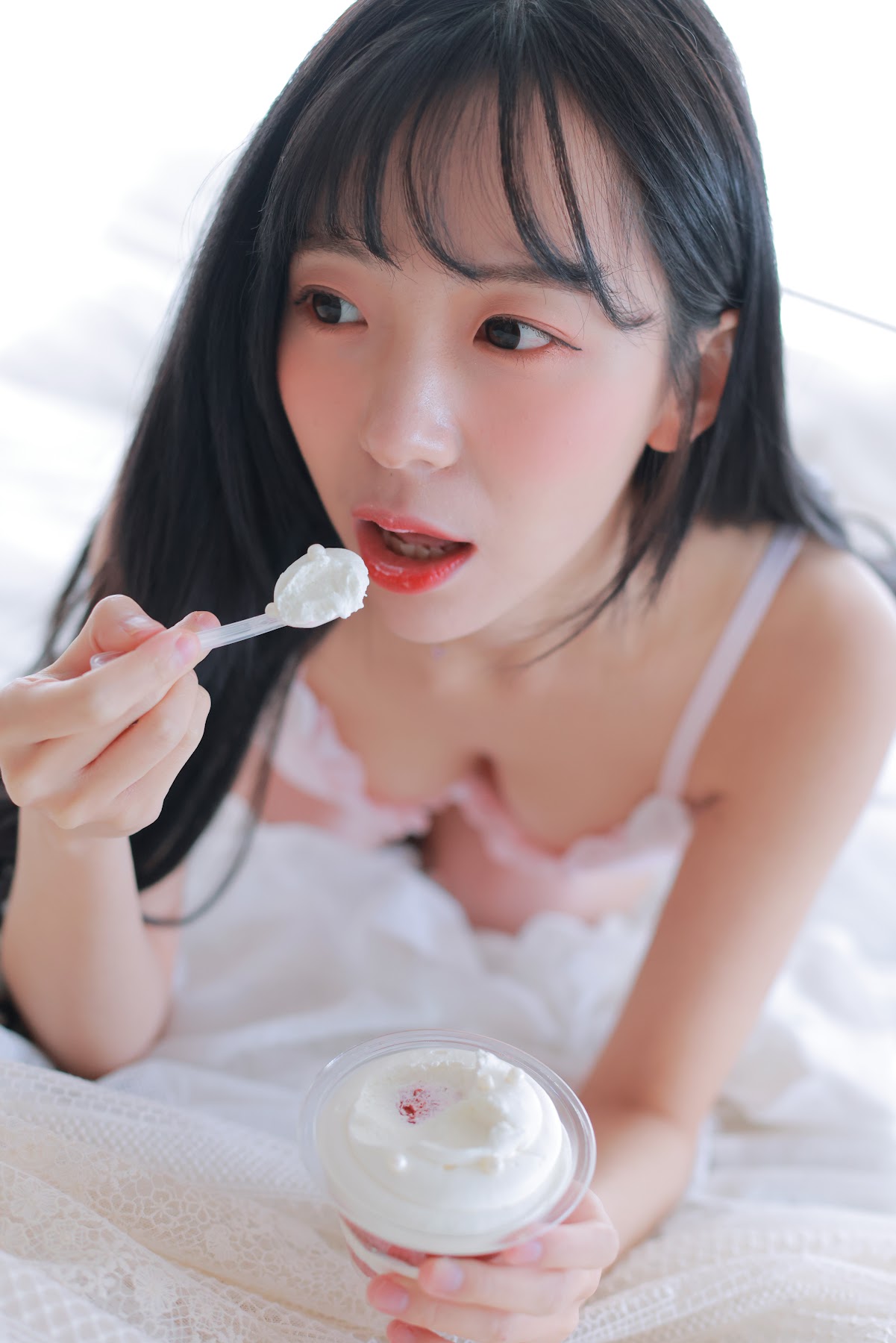 쏘블리 (@leeesovely) – Housekeeper Photo Set Collection P2 - P70