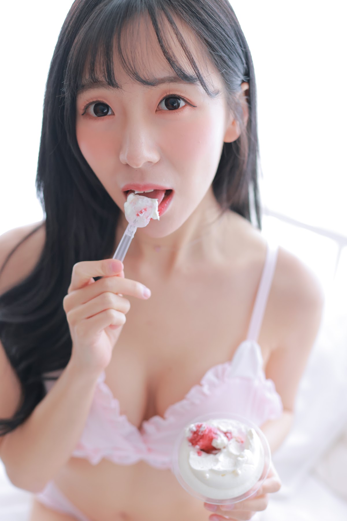 쏘블리 (@leeesovely) – Housekeeper Photo Set Collection P2 - P72