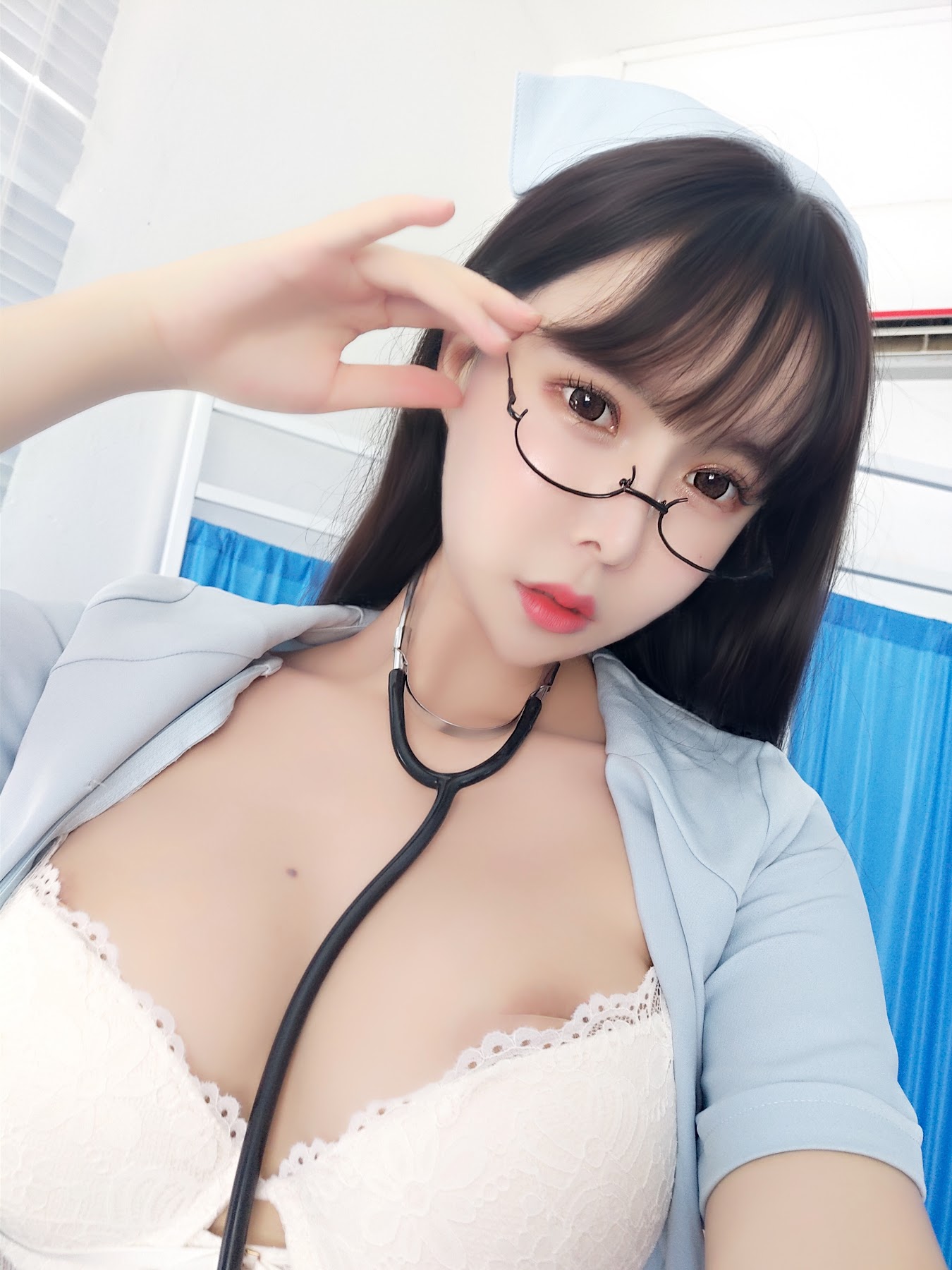 Coser@亚马逊鲶鱼 – 新人看护师 - P104