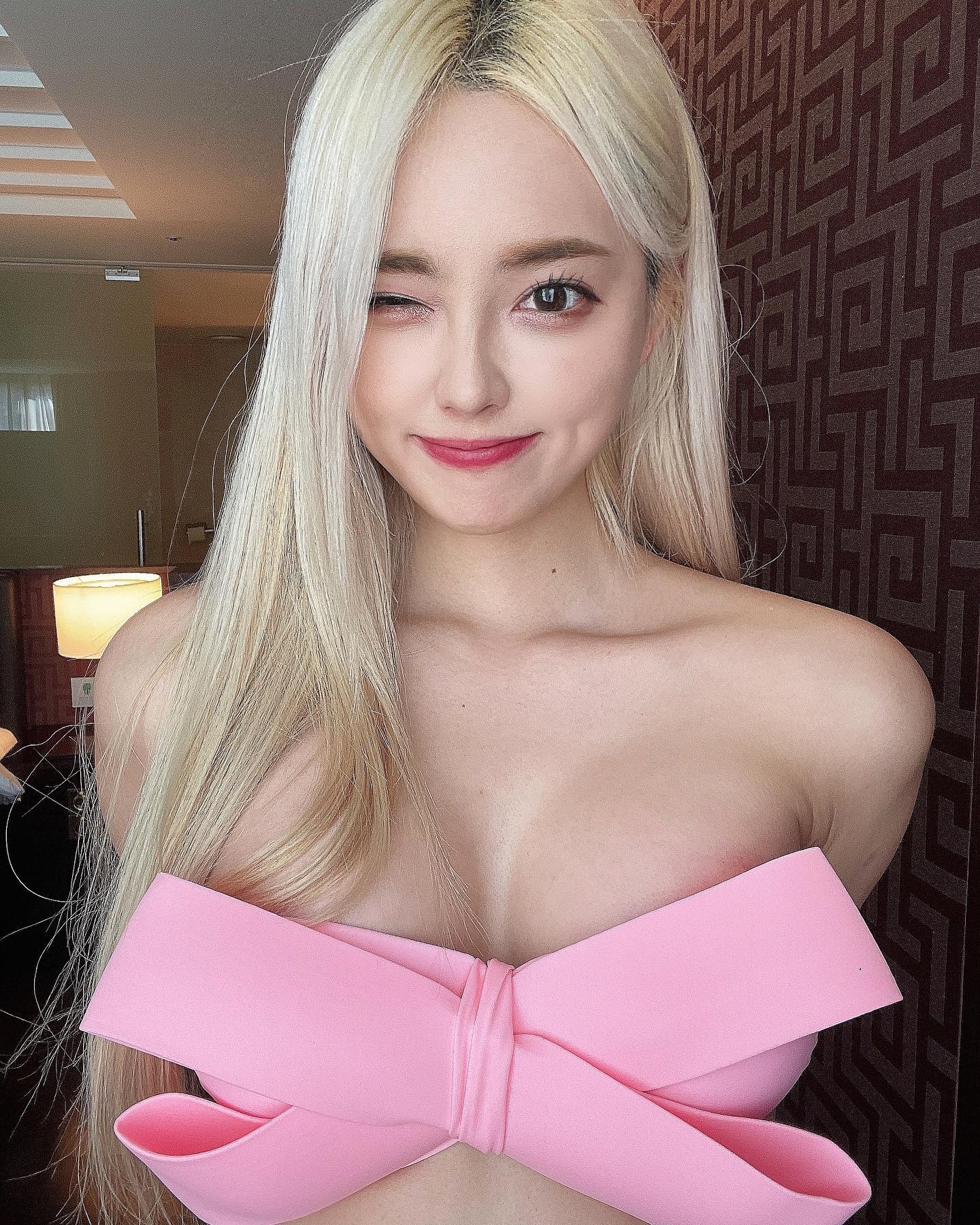 Ella (엘라) – Photos P1 - P143