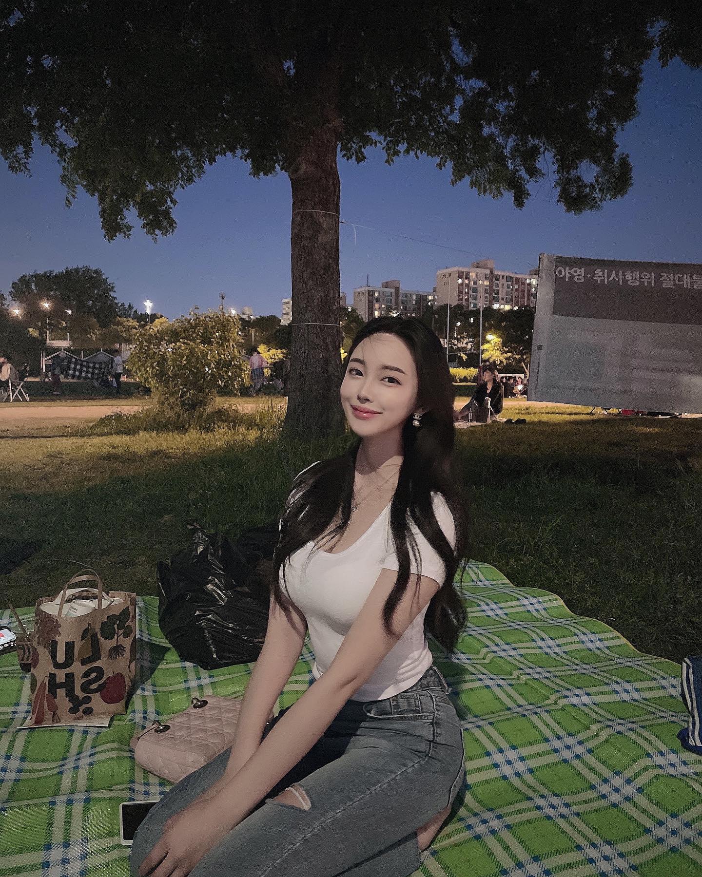 Ella (엘라) – Photos P1 - P17