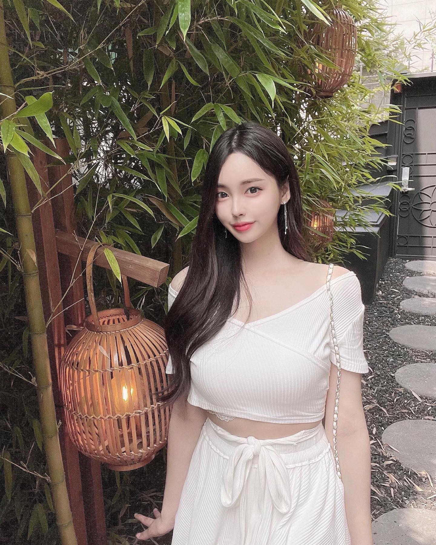 Ella (엘라) – Photos P1 - P18