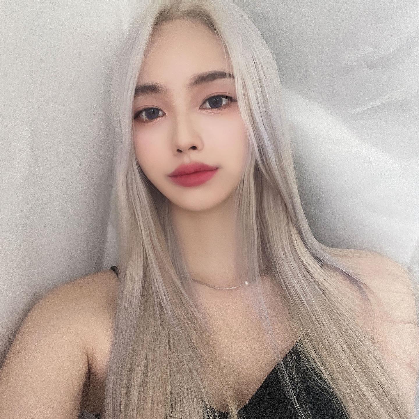 Ella (엘라) – Photos P1 - P36