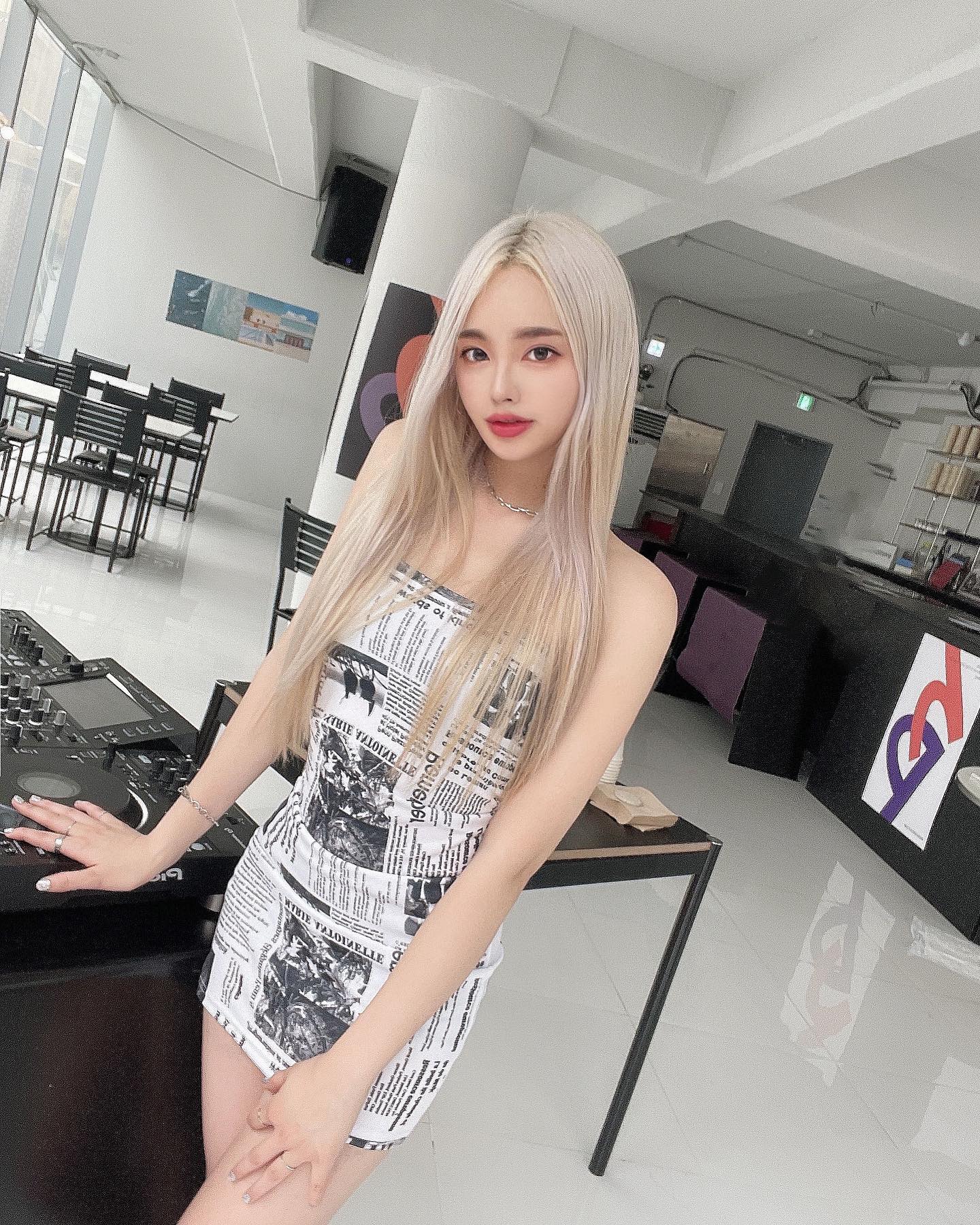Ella (엘라) – Photos P1 - P42