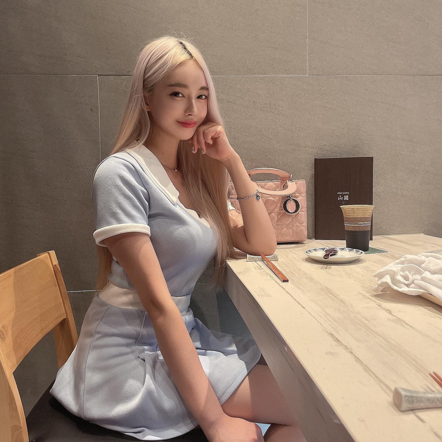 Ella (엘라) – Photos P1 - P50