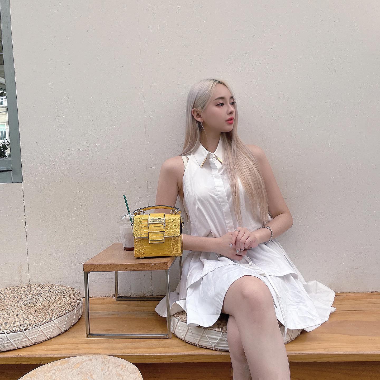 Ella (엘라) – Photos P1 - P52