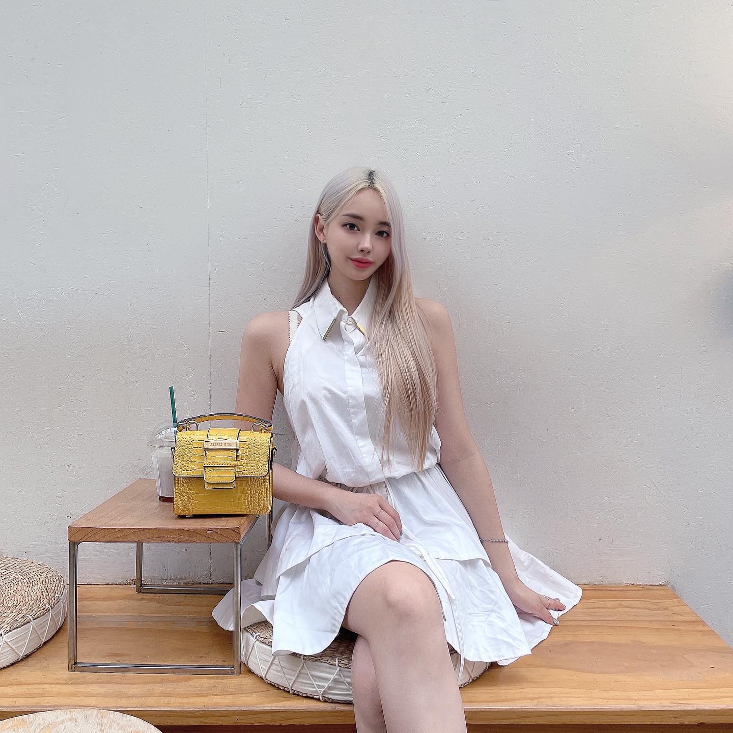 Ella (엘라) – Photos P1 - P55