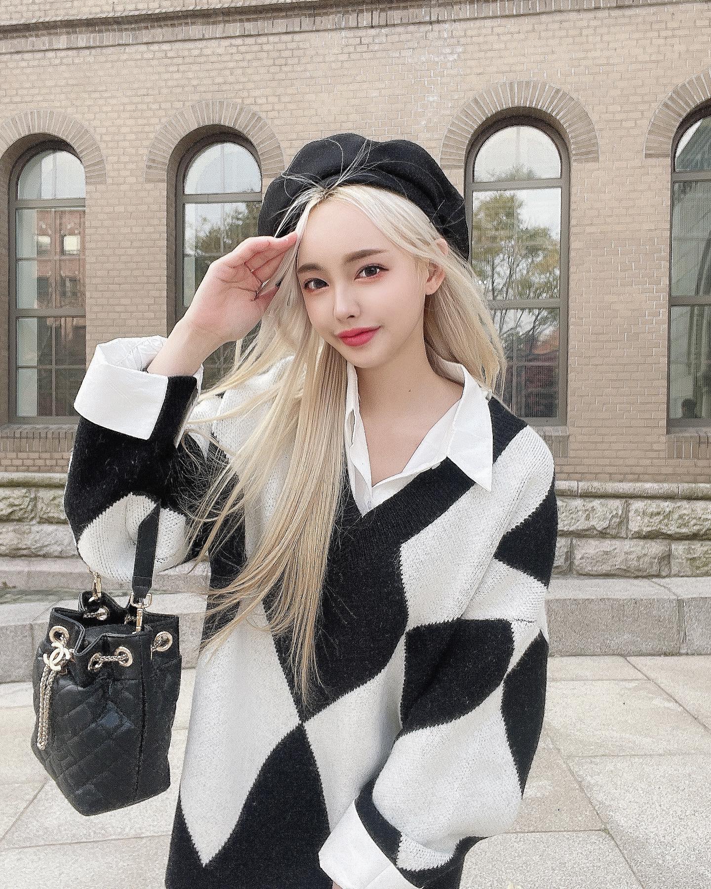 Ella (엘라) – Photos P1 - P82