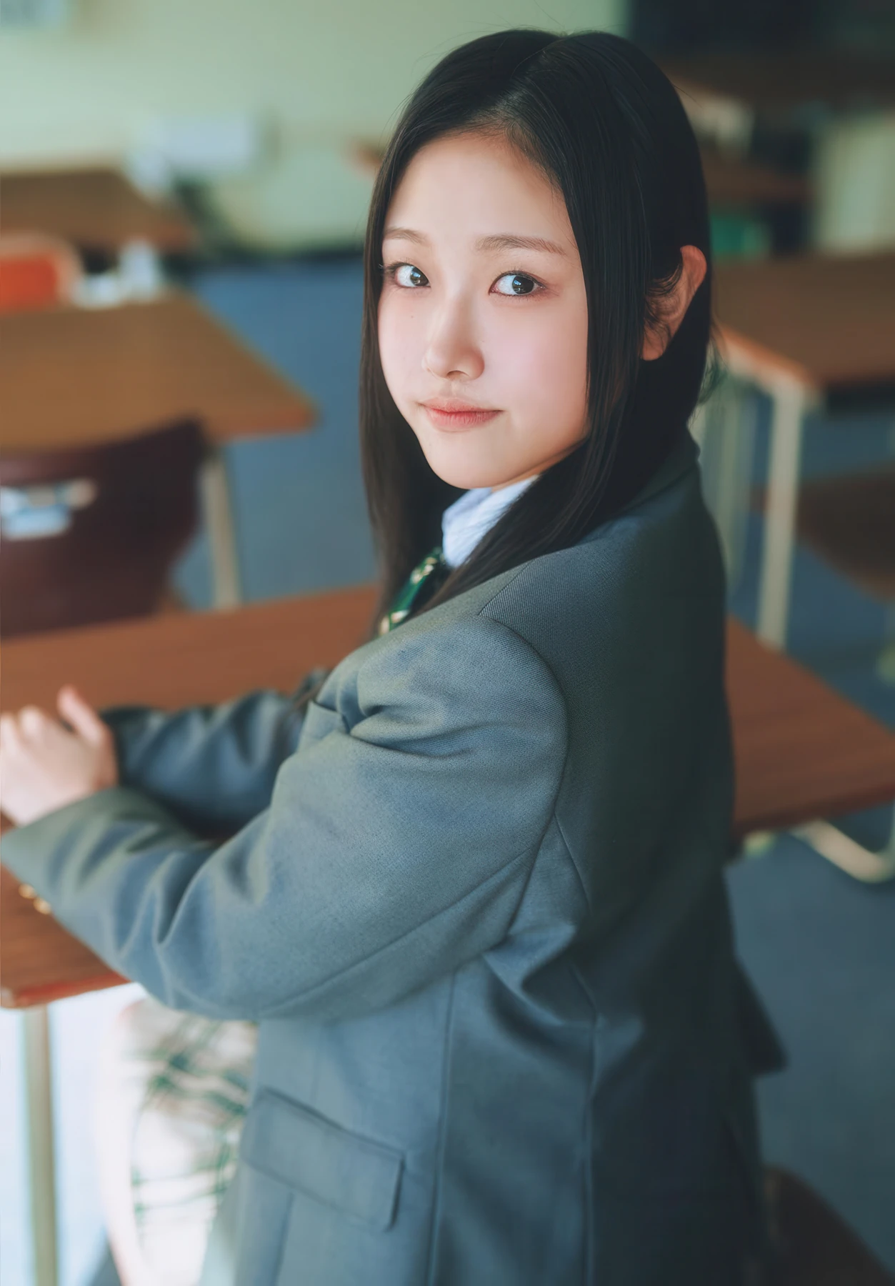 Niina Hayashi 林仁愛, Akari Endo 遠藤彩加里, Shonen Sunday 2026 No.15 (週刊少年サンデー 2026年15号) - P17