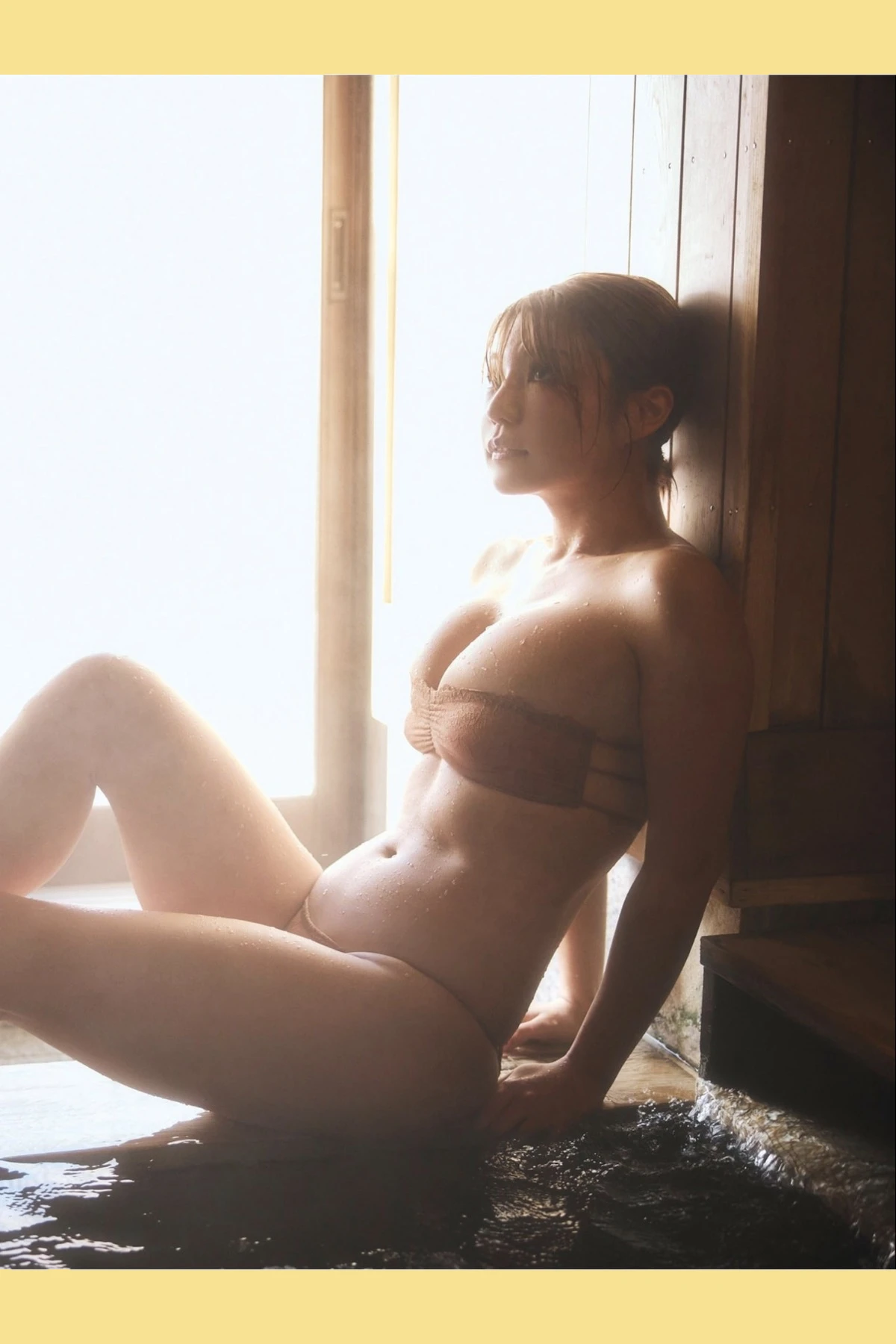 ENA エナ, SPA! デジタル写真集 元保健室の先生が放つ強烈な色気 Set.02 - P14