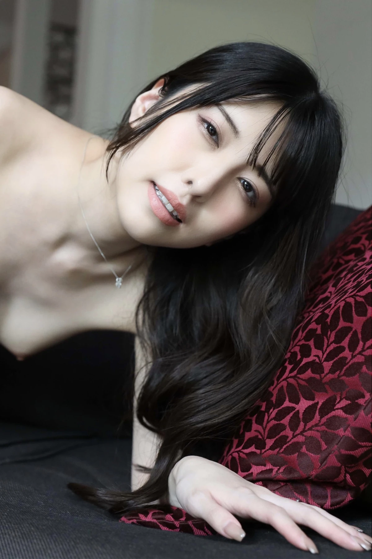 Mahiro まひろ, 写真集 「童顔でアイドルのような若奥様」 - P65