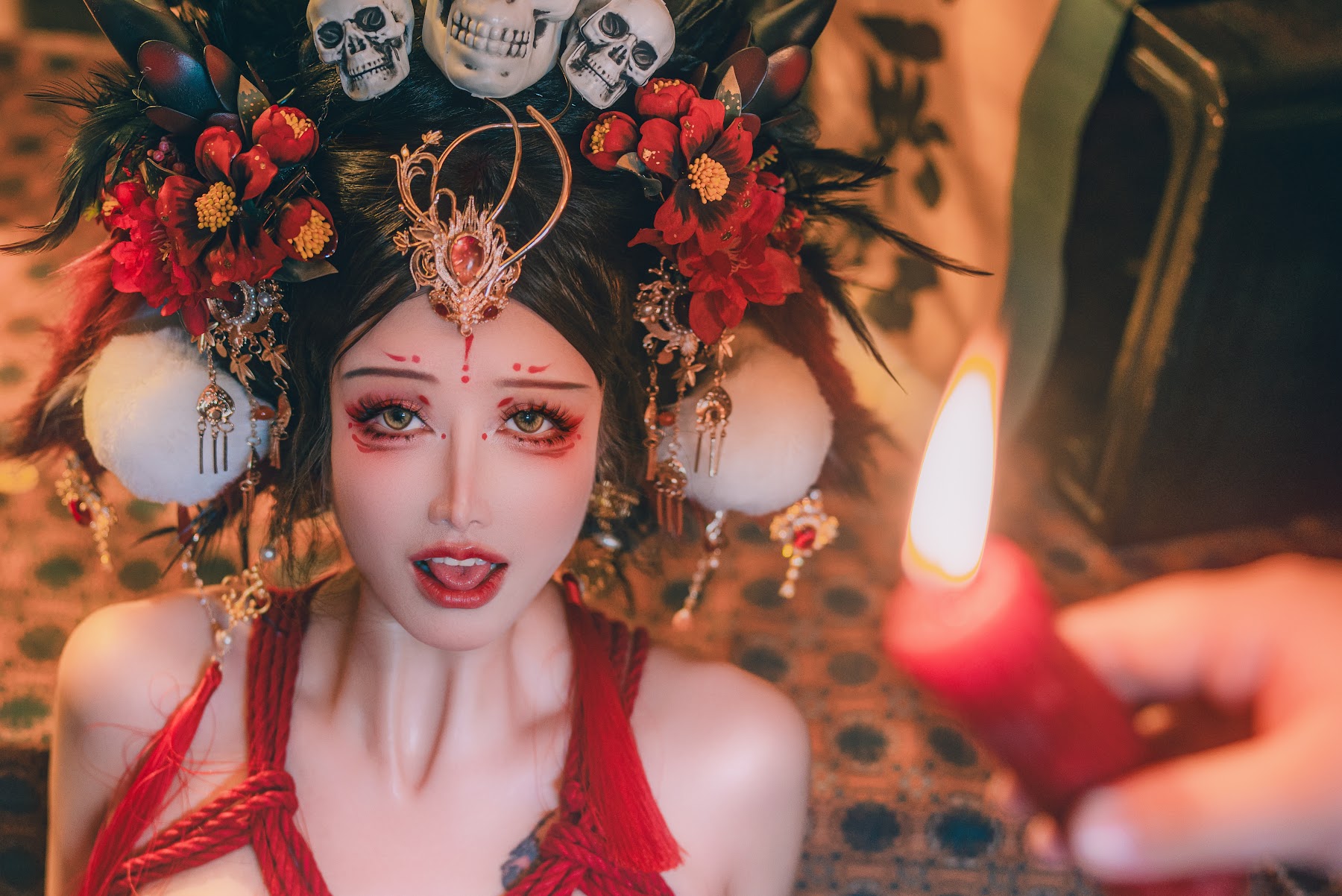 Coser@鹿八岁 – 闯进我家的凶凶年兽 - P102