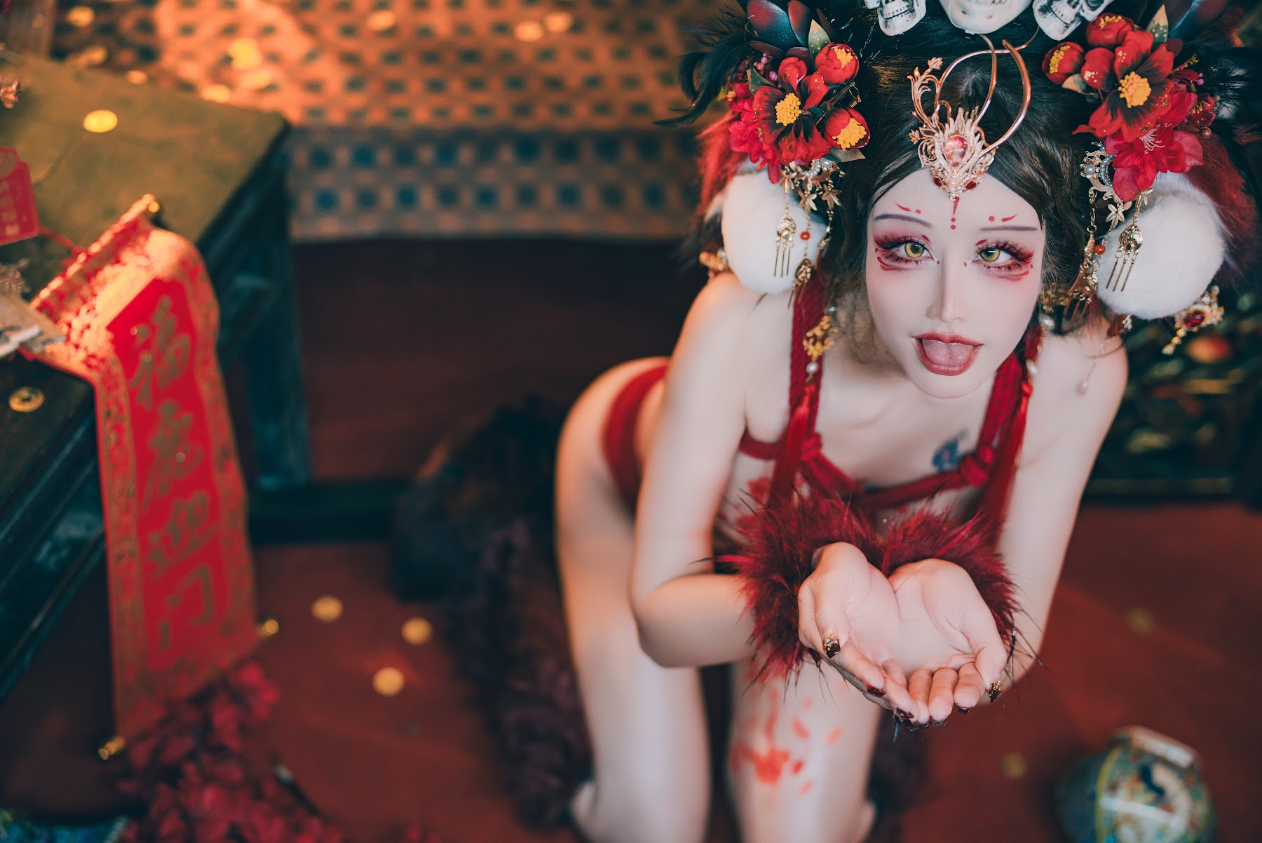 Coser@鹿八岁 – 闯进我家的凶凶年兽 - P117