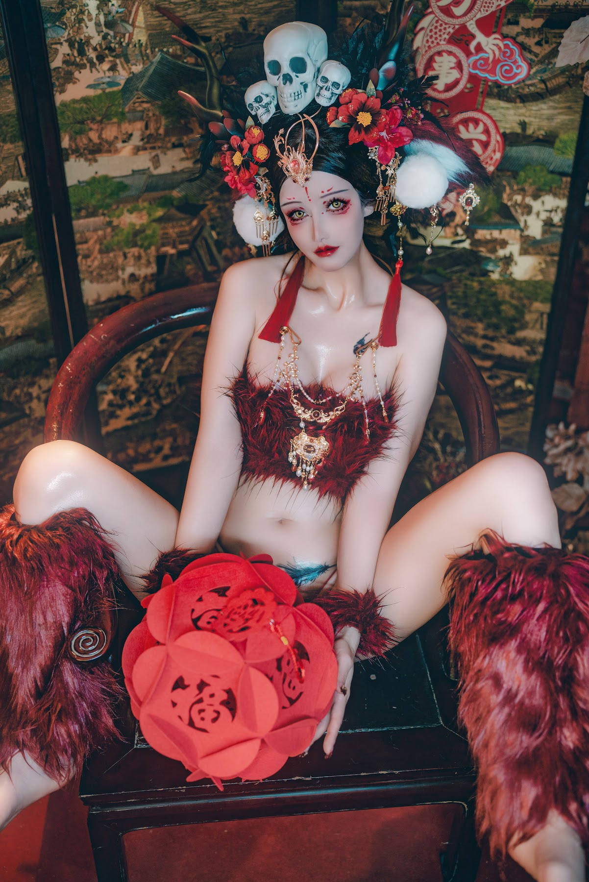 Coser@鹿八岁 – 闯进我家的凶凶年兽 - P44
