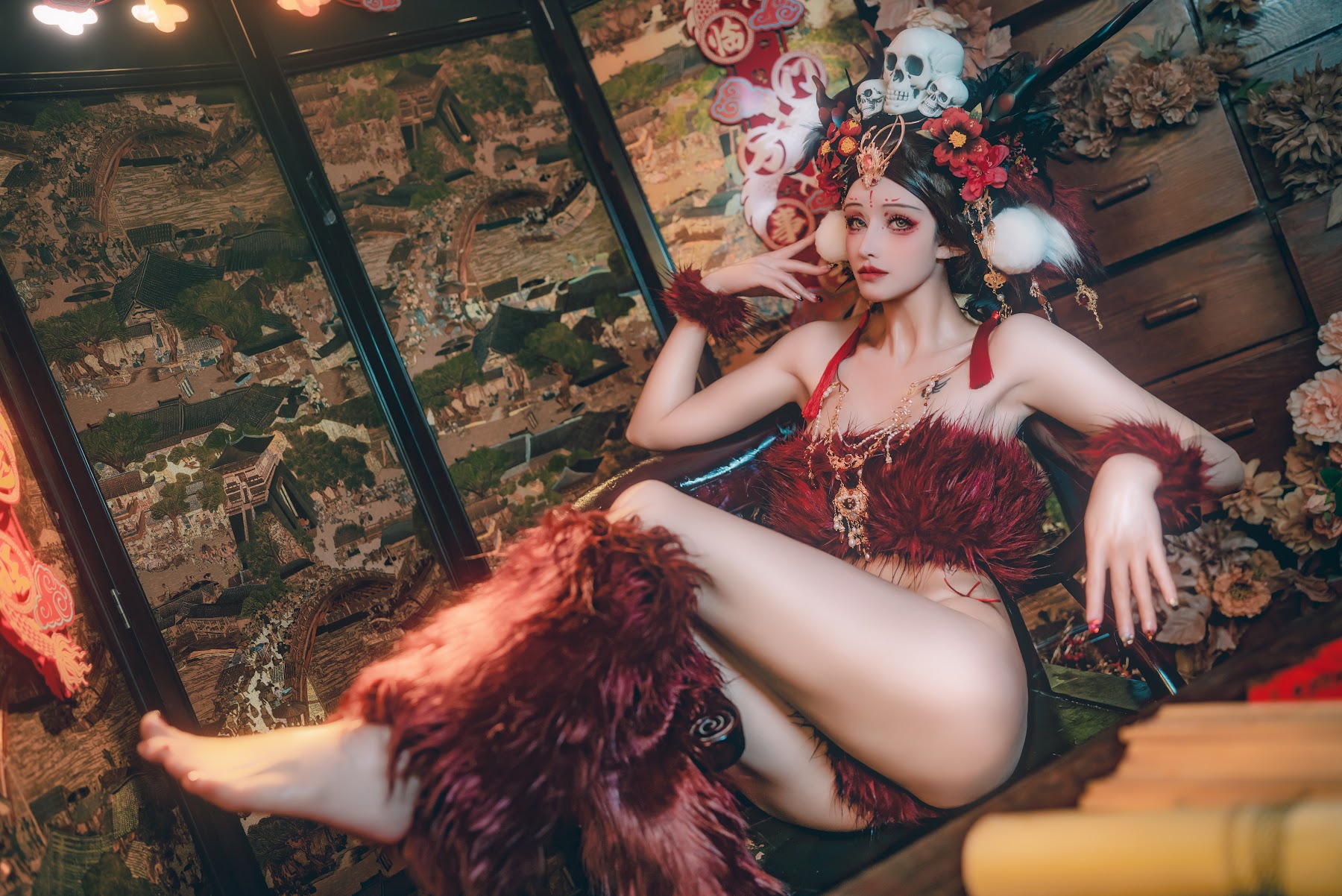 Coser@鹿八岁 – 闯进我家的凶凶年兽 - P48