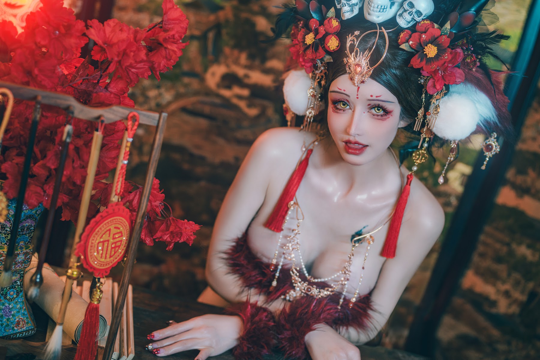 Coser@鹿八岁 – 闯进我家的凶凶年兽 - P56