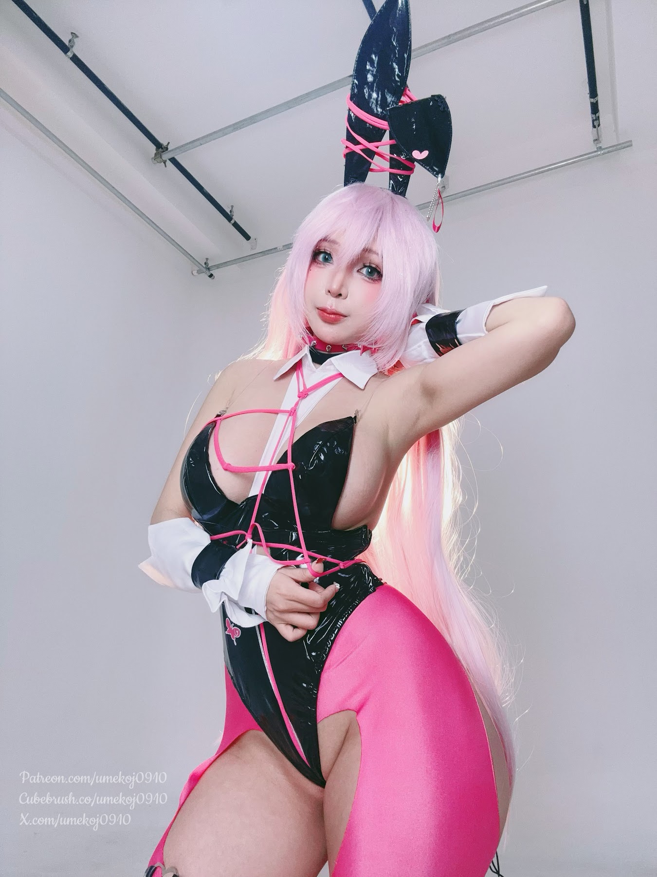 Coser@UmekoJ – Velvet Sensual Rabbit 「NIKKE」 - P57