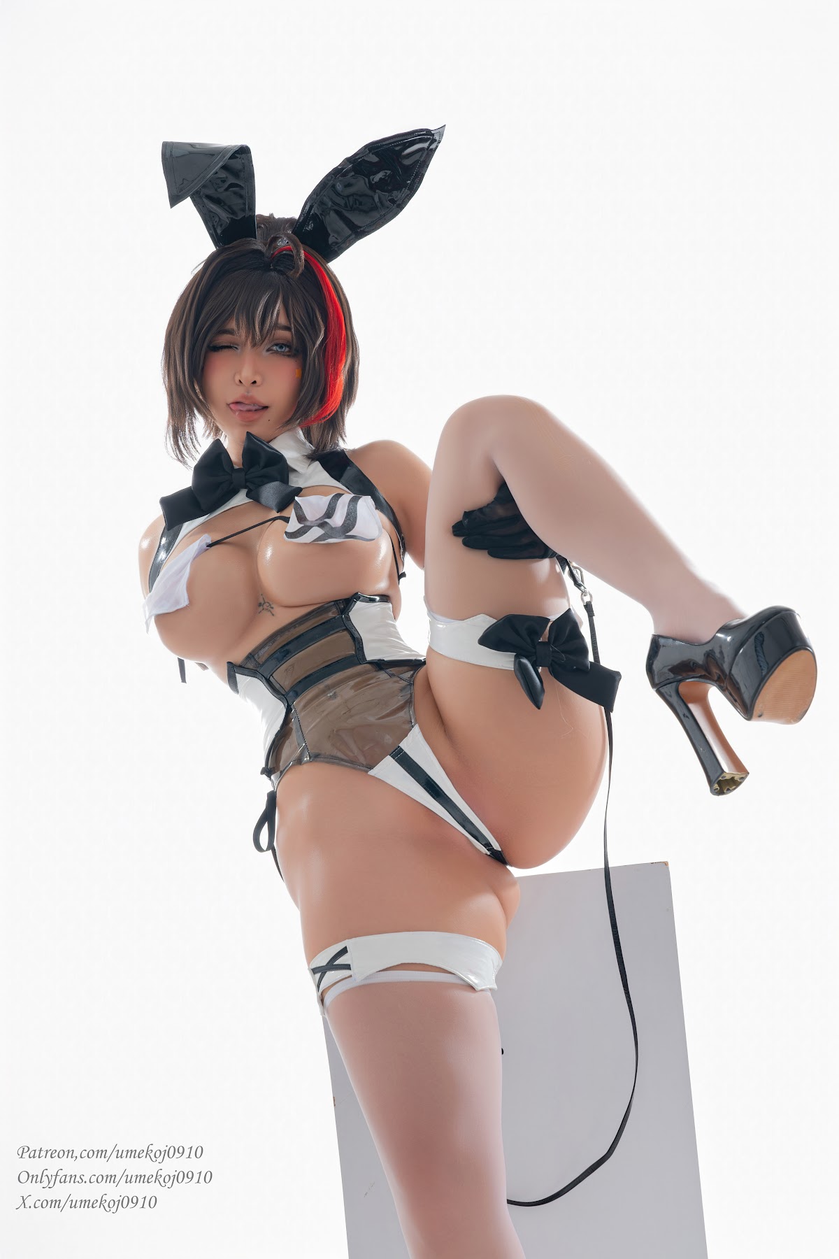 Coser@UmekoJ – Bay Radiant Rabbit NIKKE - P9