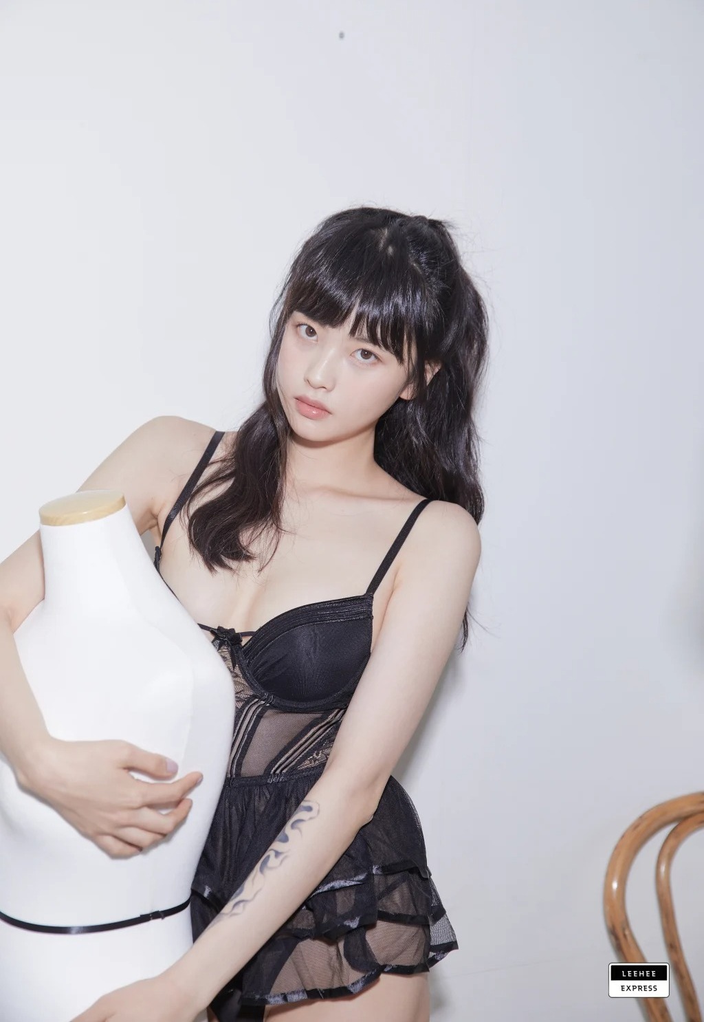 [LE] LEDG-084B: GMS (55 photos) - P15